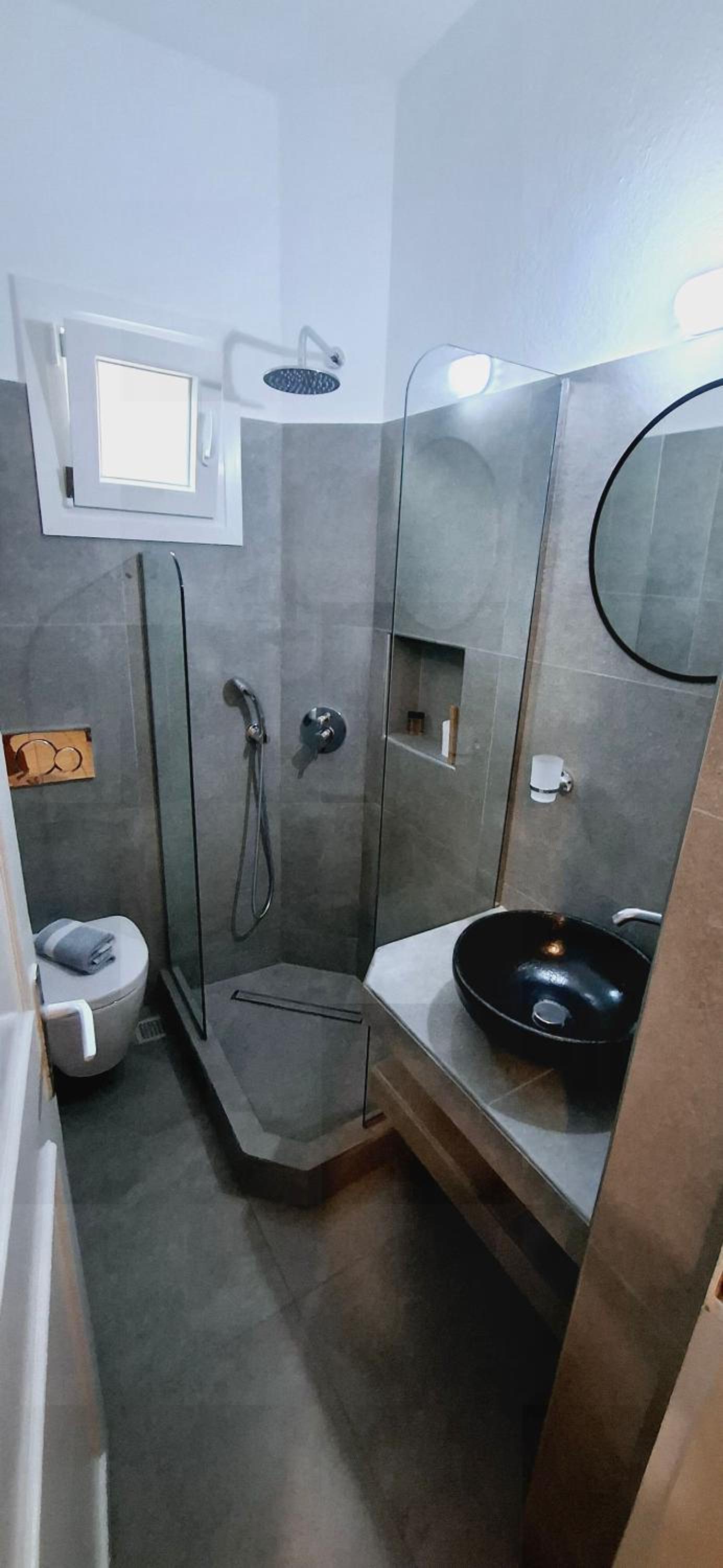Basic Triple Room photo 3