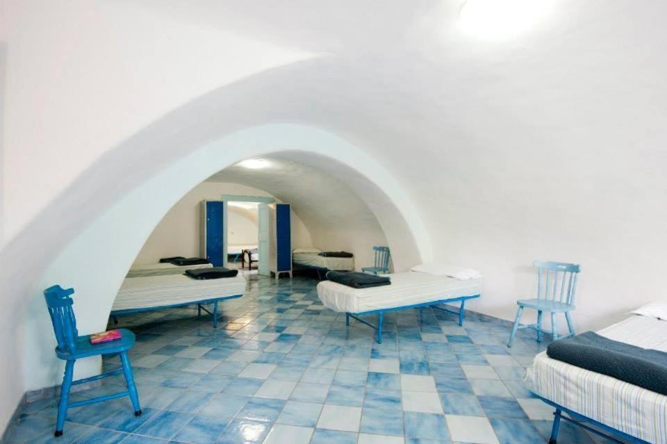 Single Bed in 10-Bed Dormitory Room