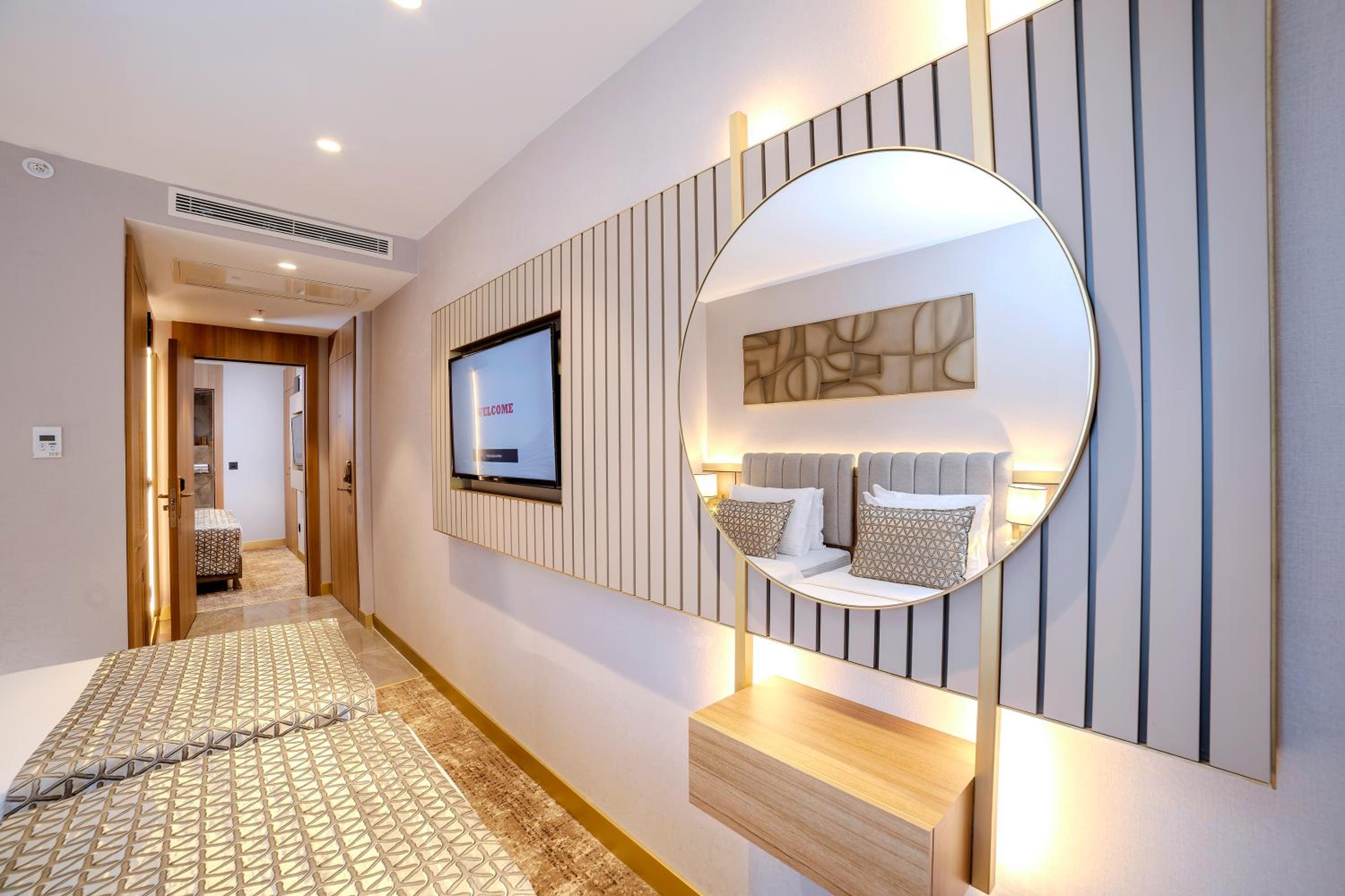 Standard Double or Twin Room photo 1