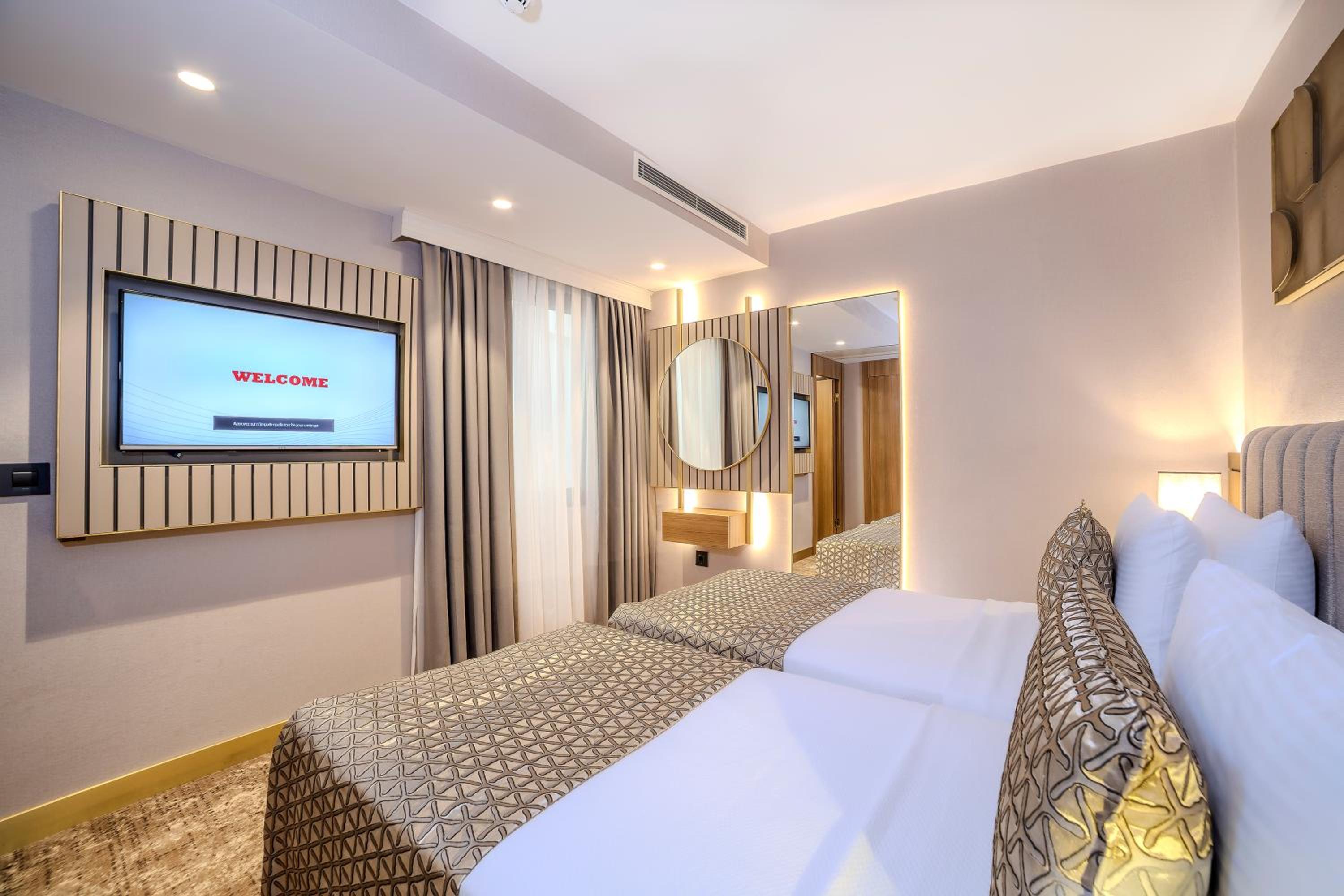 Standard Double or Twin Room photo 3