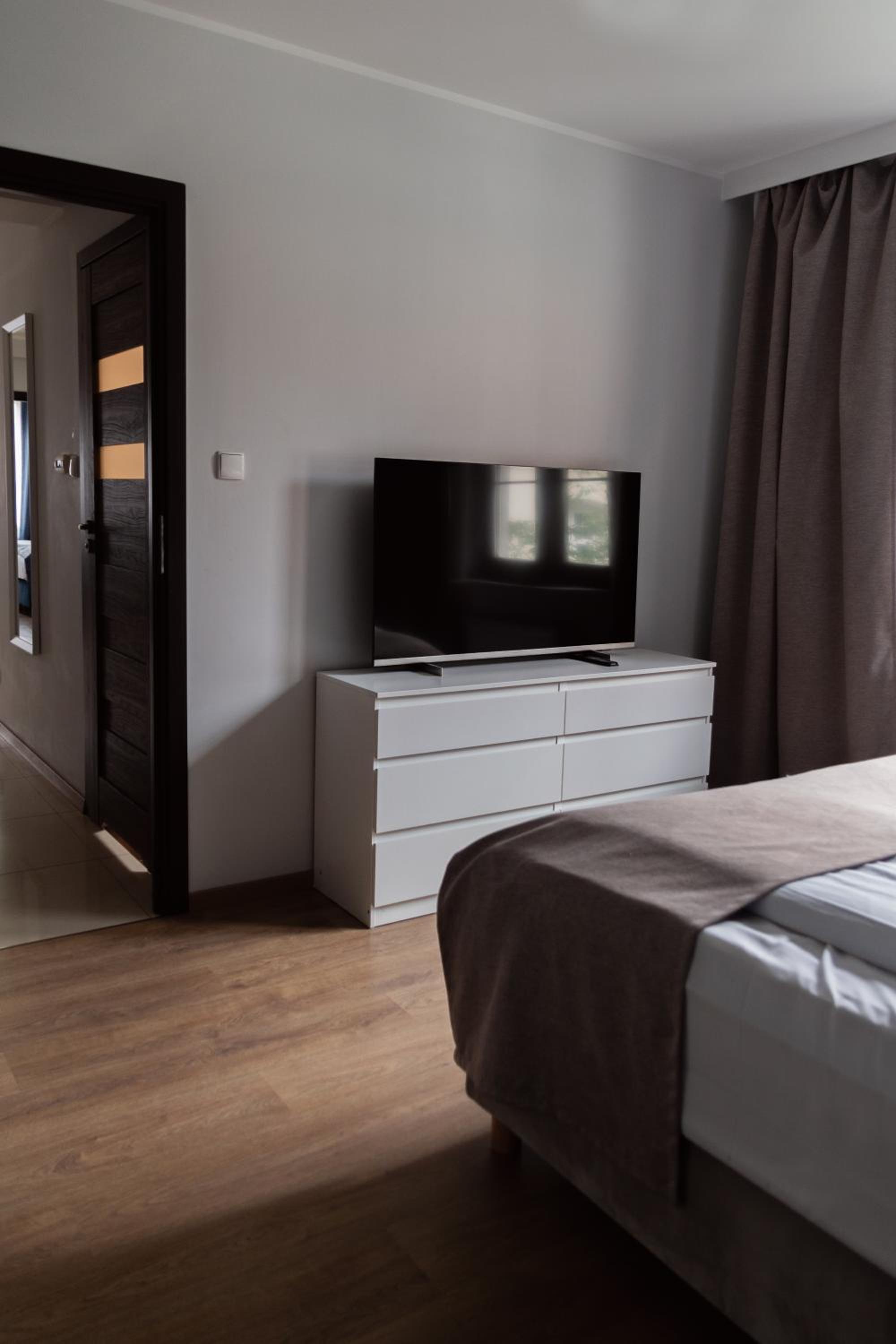 Two-Bedroom Deluxe Apartment with Balcony