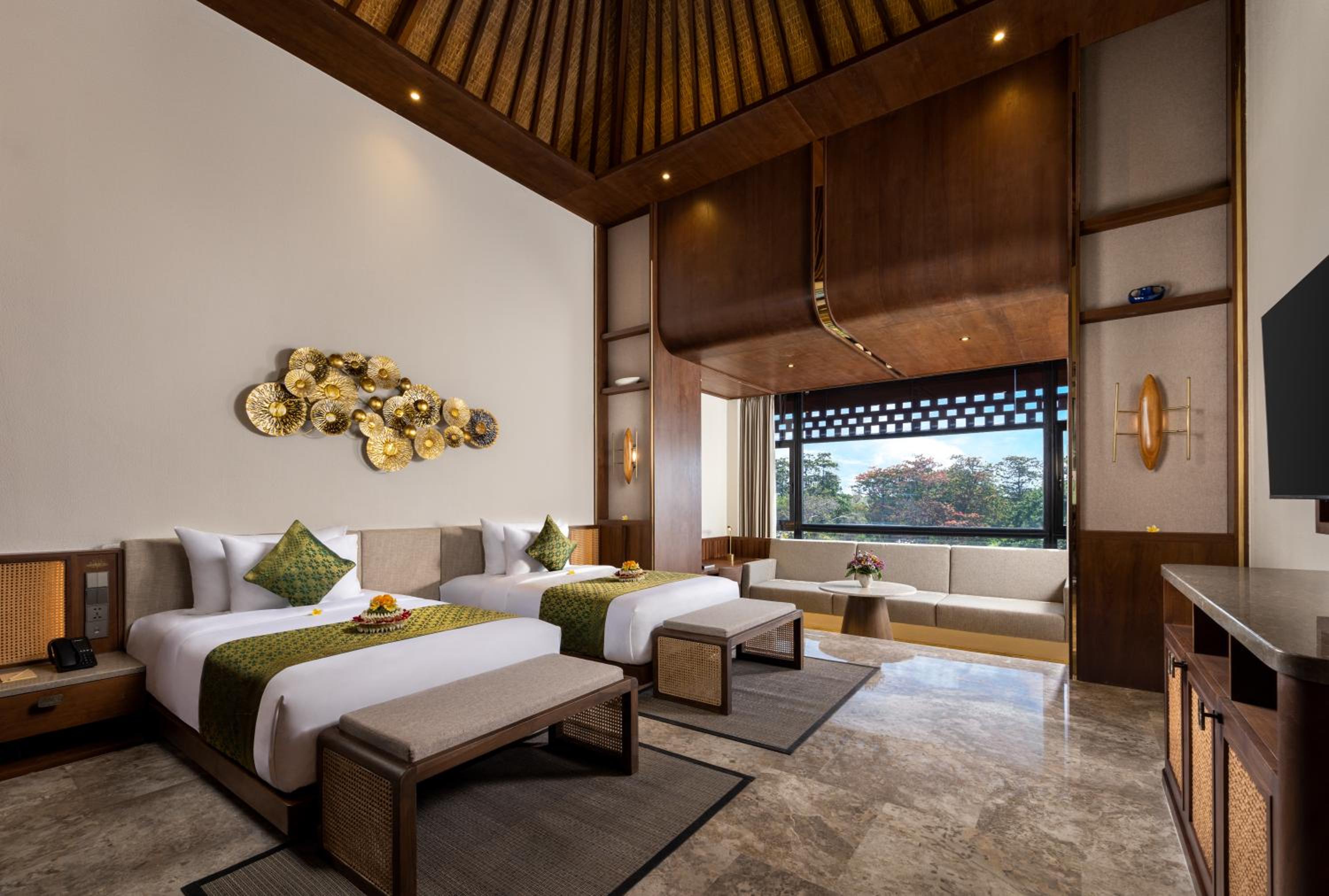 Sumitra Presidential Suite with Butler Service photo 2