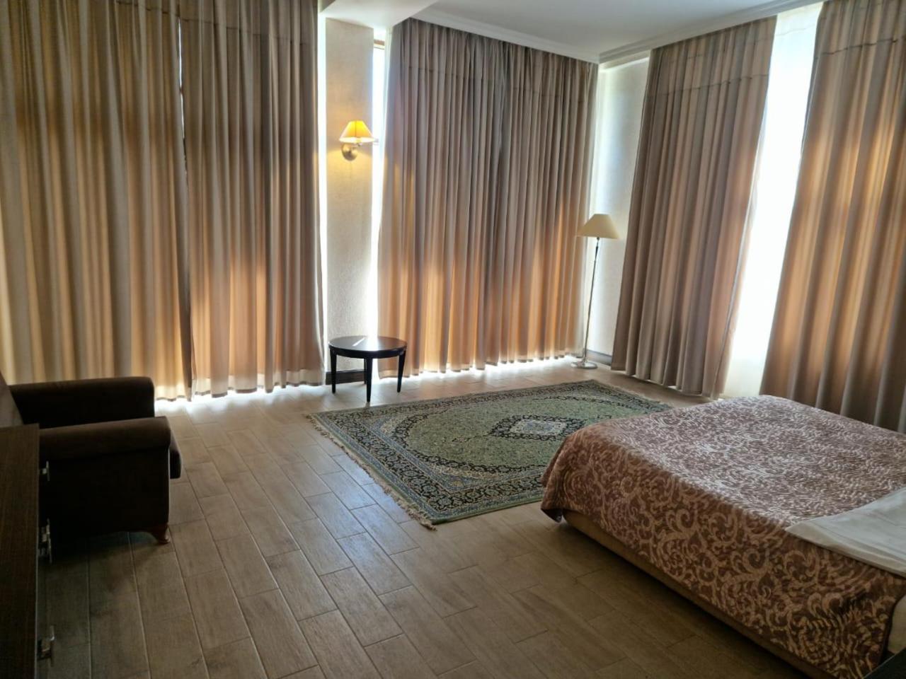Deluxe Bungalow