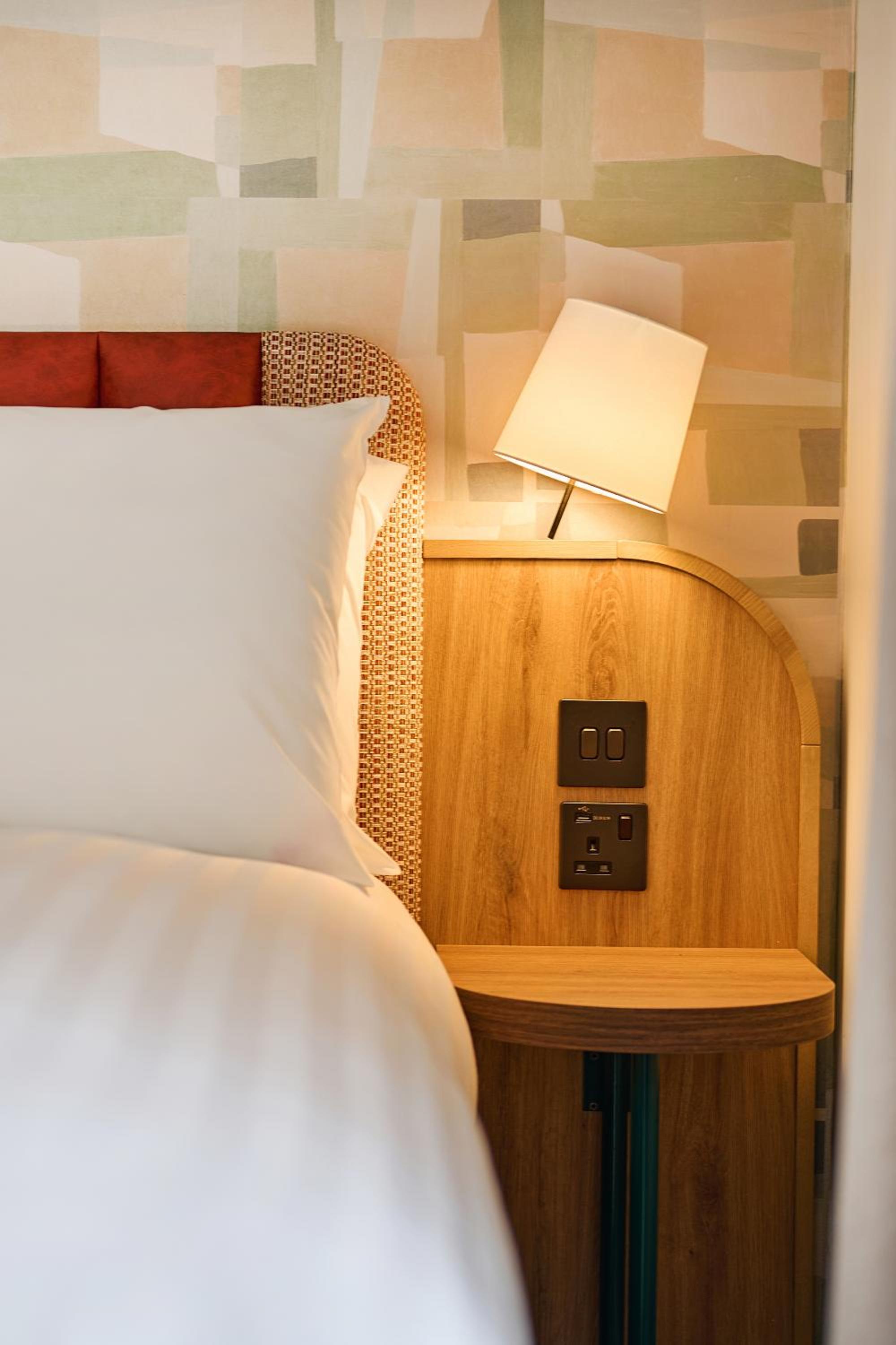 Premium Twin Room - Photo 2