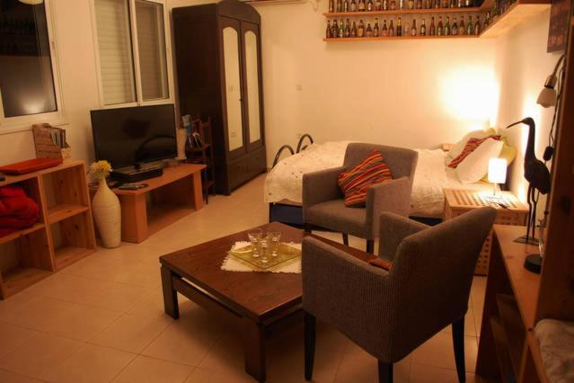 Studio Apartment photo 1