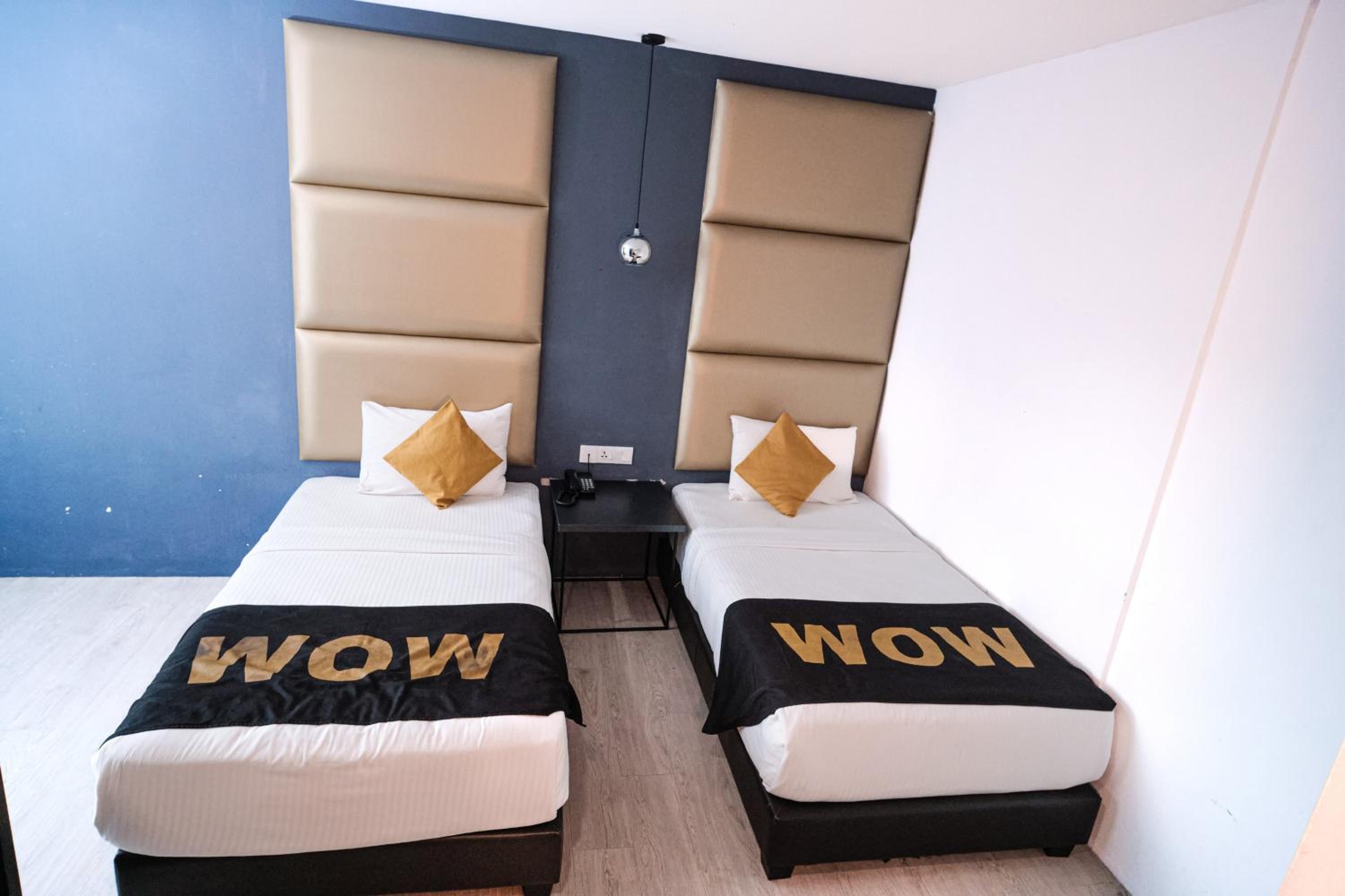 Standard Twin Room - Photo 5