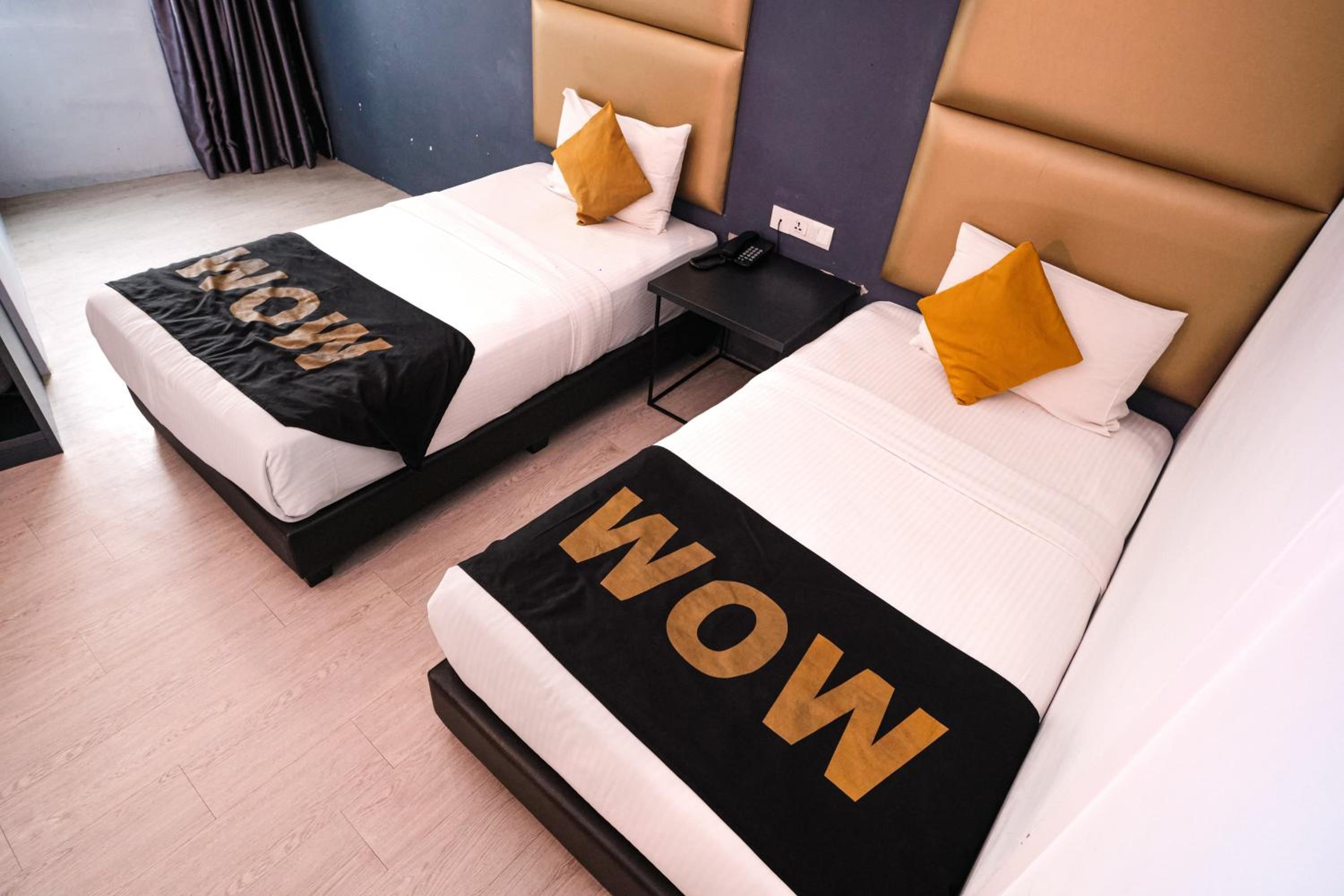 Standard Twin Room - Photo 2