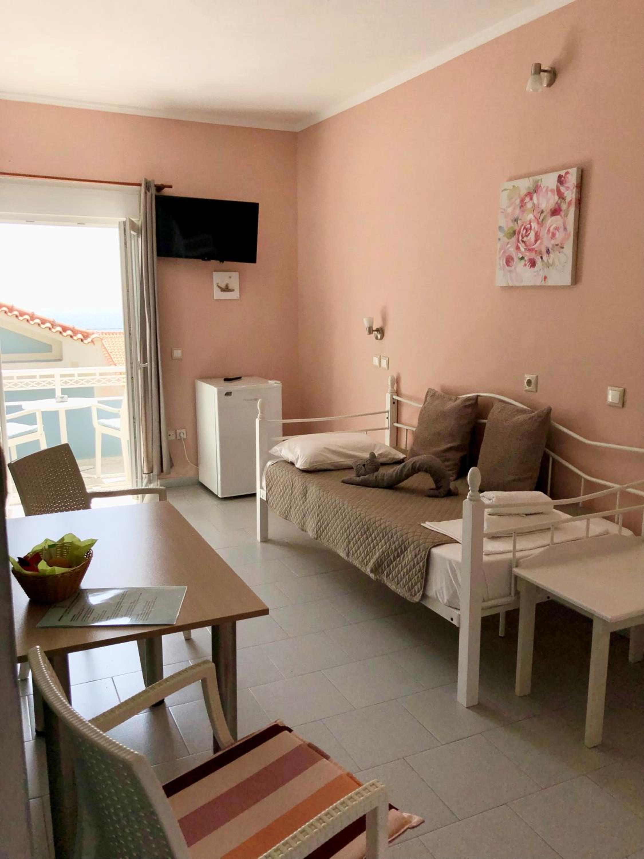 Apartment with View and Balcony photo 3