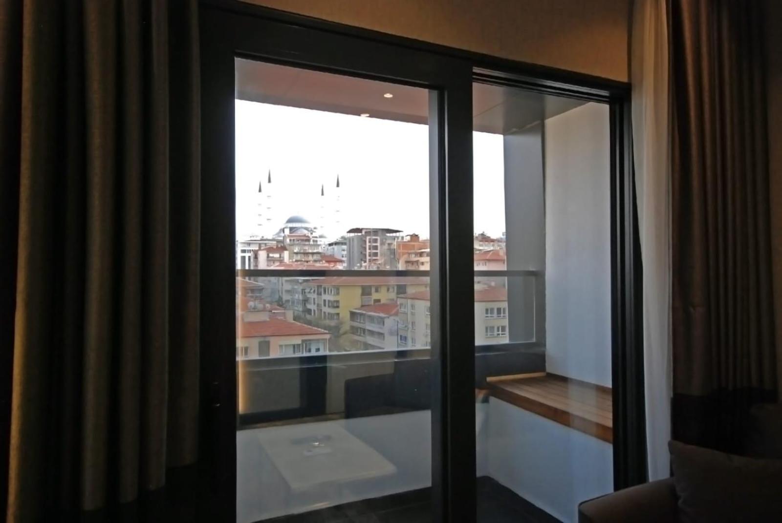 Double Room with Balcony photo 3