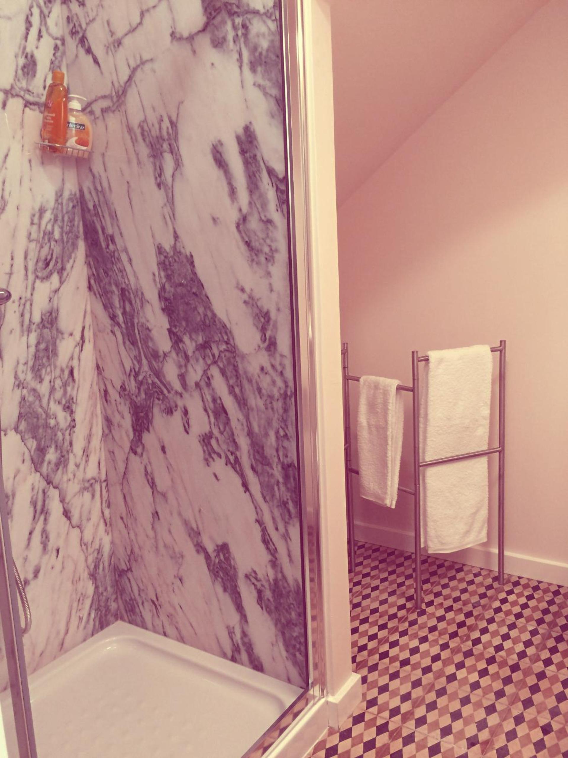 Four-Bedroom House - Photo 23