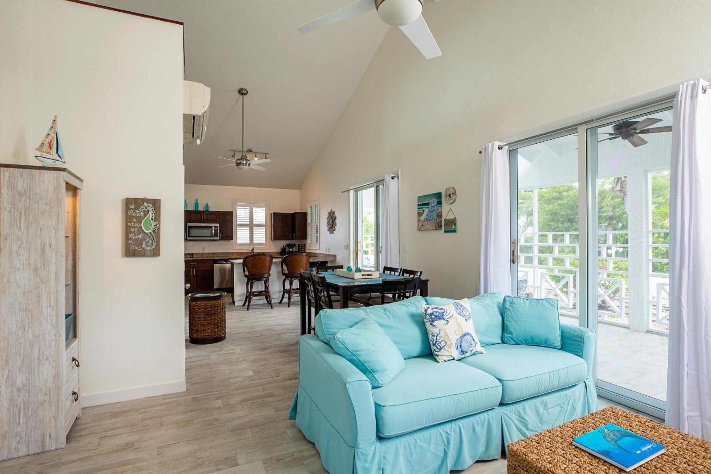 Three-Bedroom Villa - Photo 13