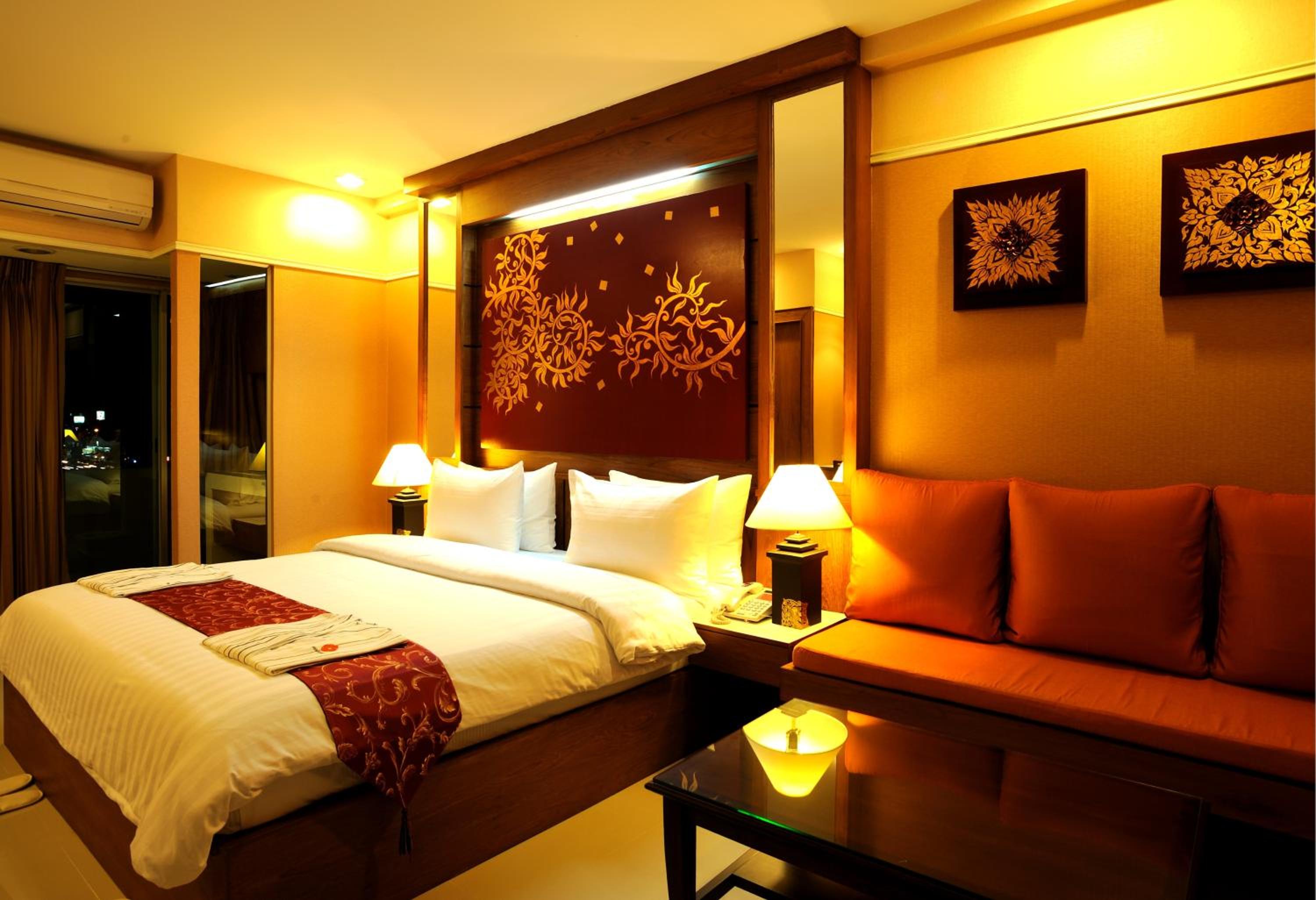 Deluxe Double Room with Free Round-Trip Airport Transfer - Photo 19