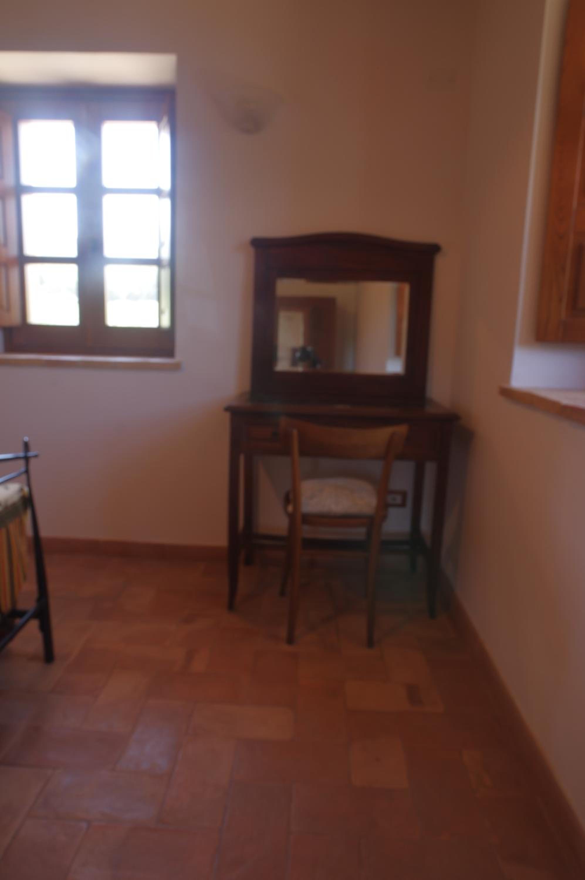Two-Bedroom House - Photo 12