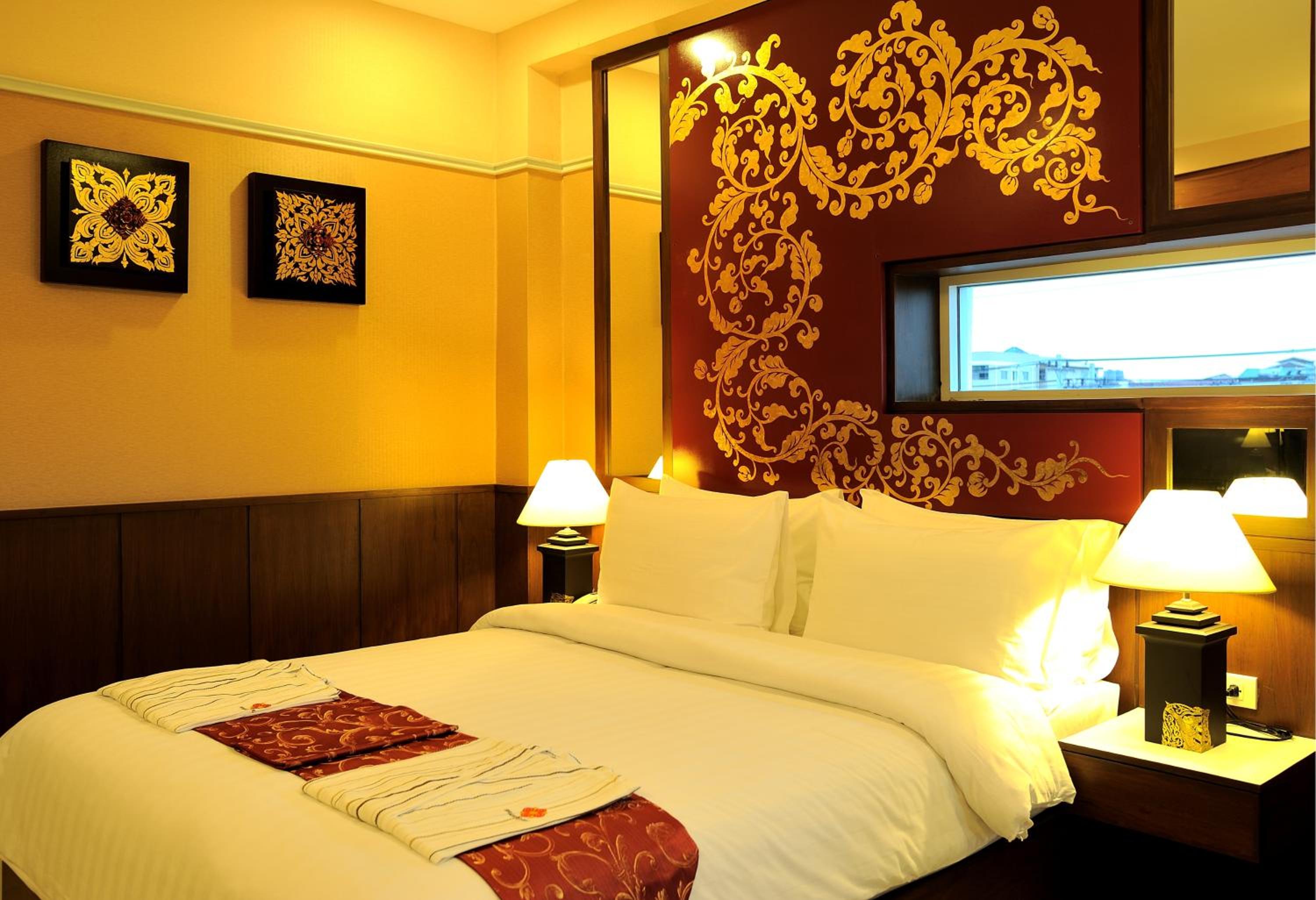 Superior Queen Room with Free Round-Trip Airport Transfer - Photo 19