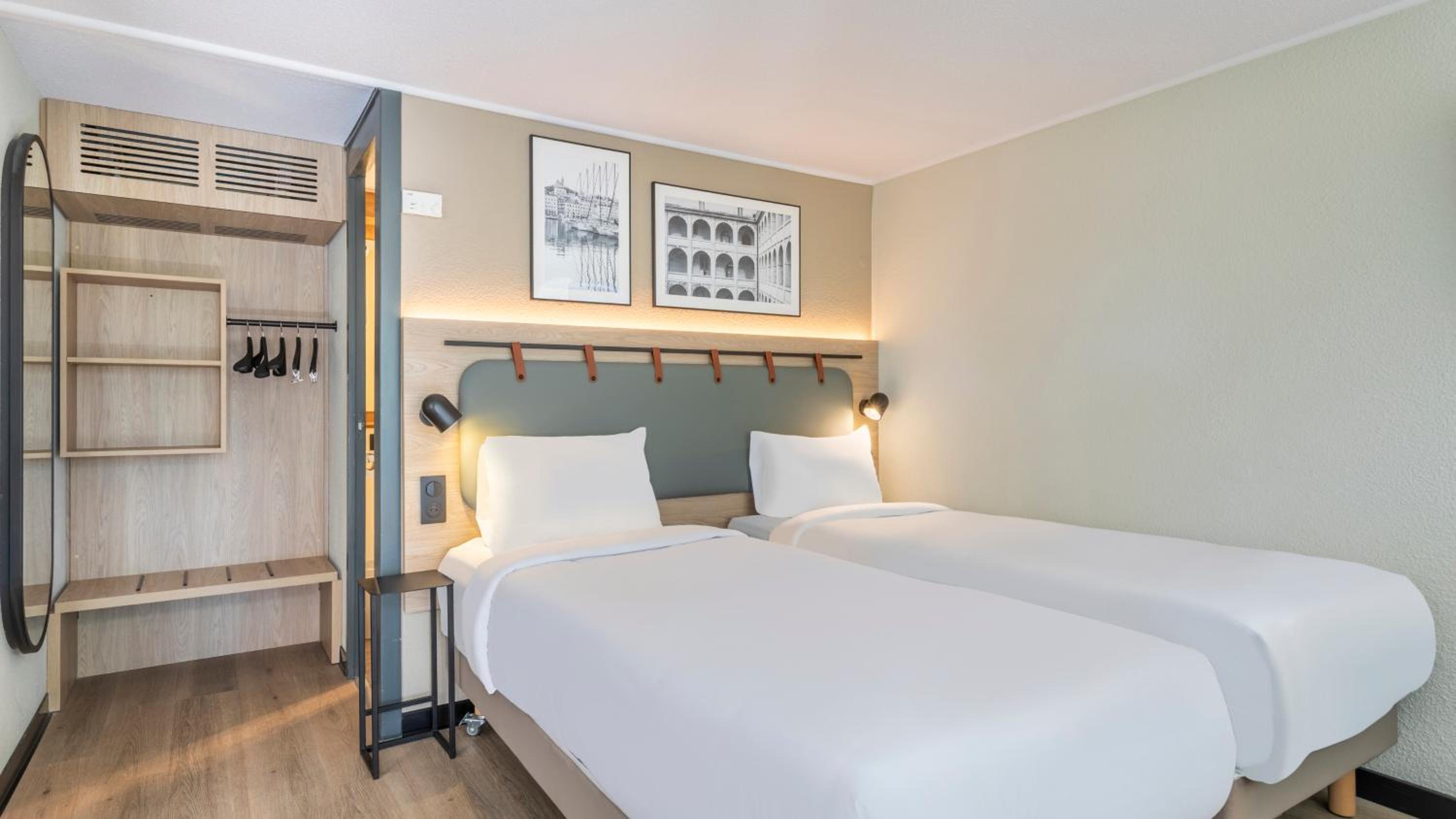 Standard Room - 2 Single Beds - Photo 3