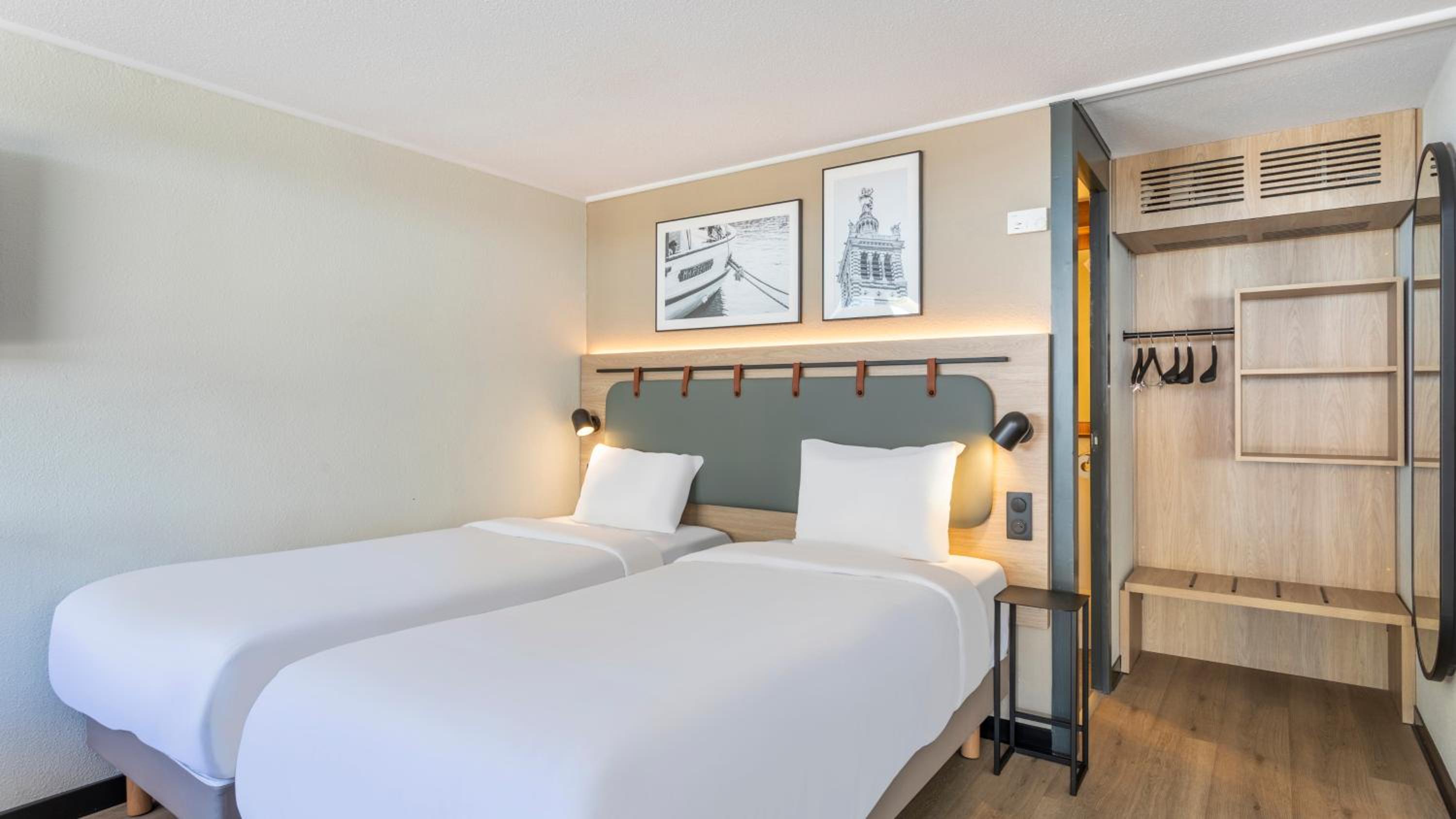 Standard Room - 2 Single Beds - Photo 1