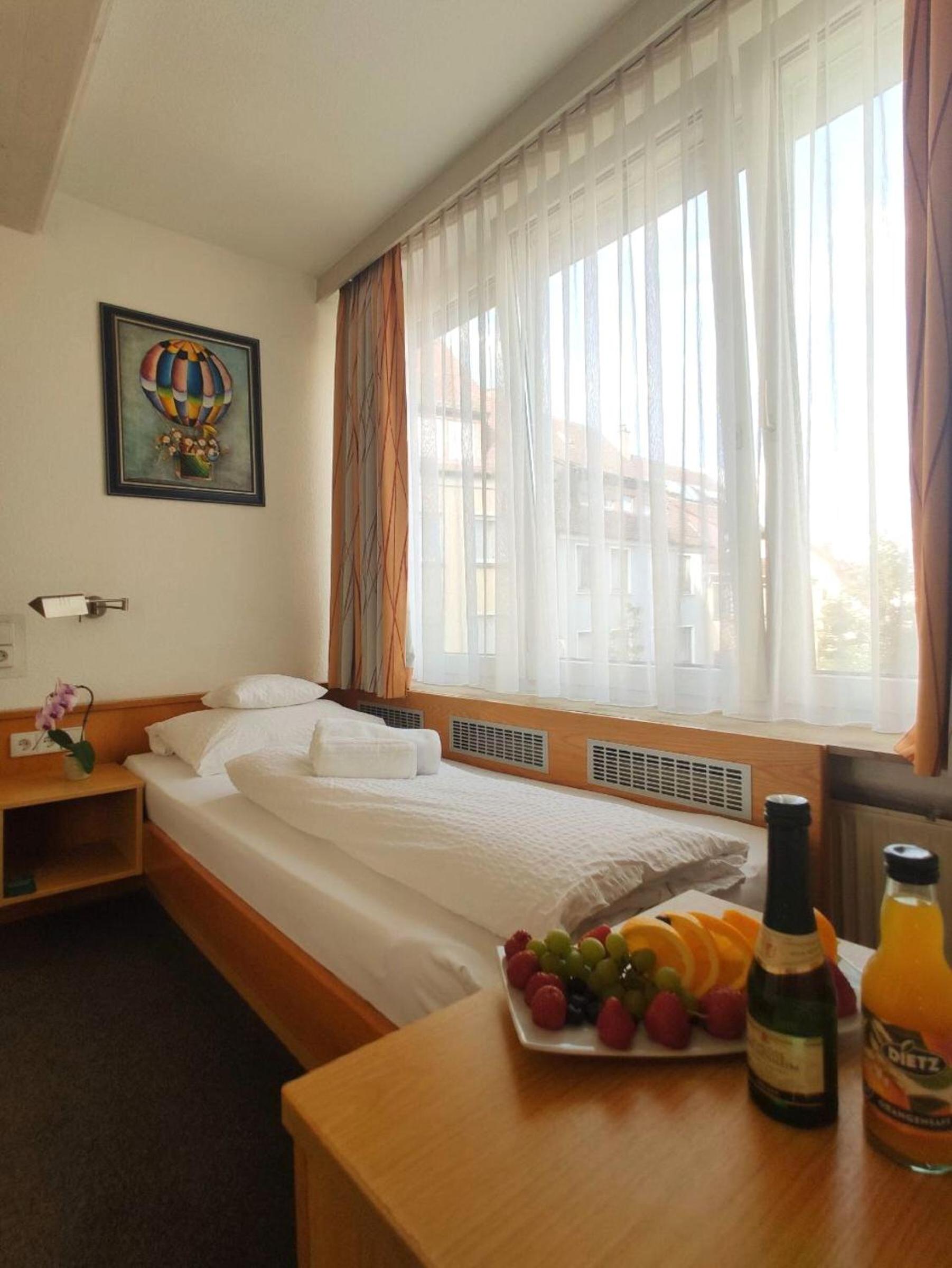 Standard Single Room photo 3