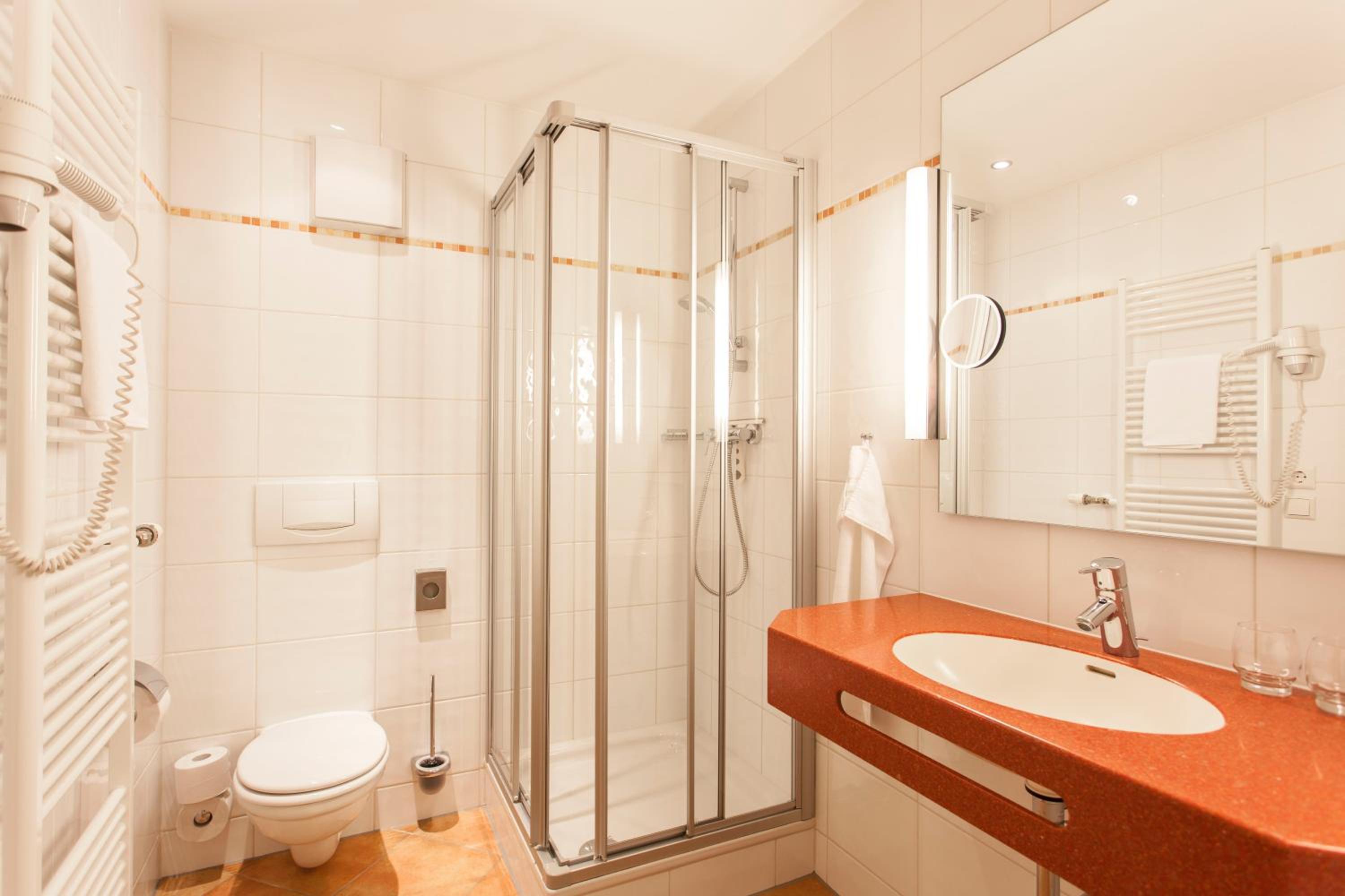 Studio Apartment with Balcony photo 2