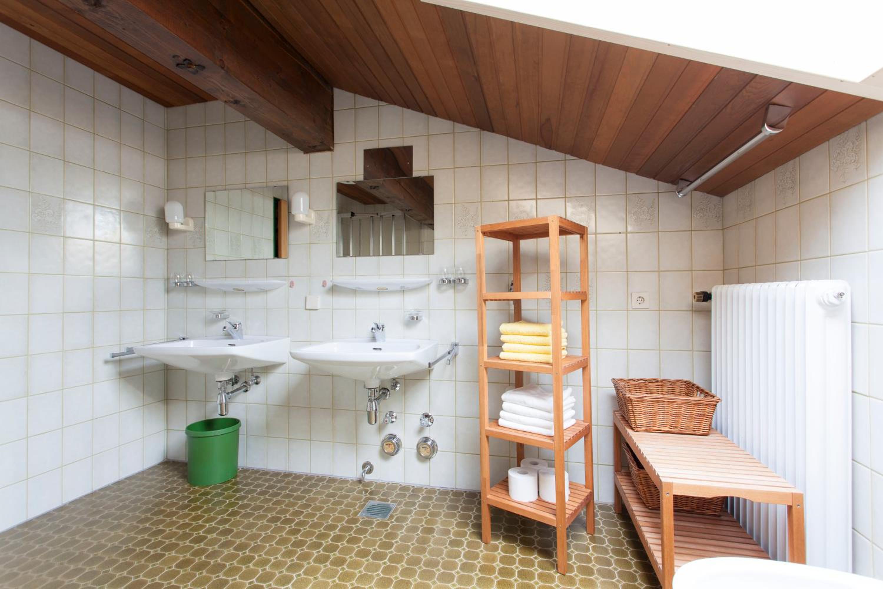 Two-Bedroom Apartment with Balcony photo 3