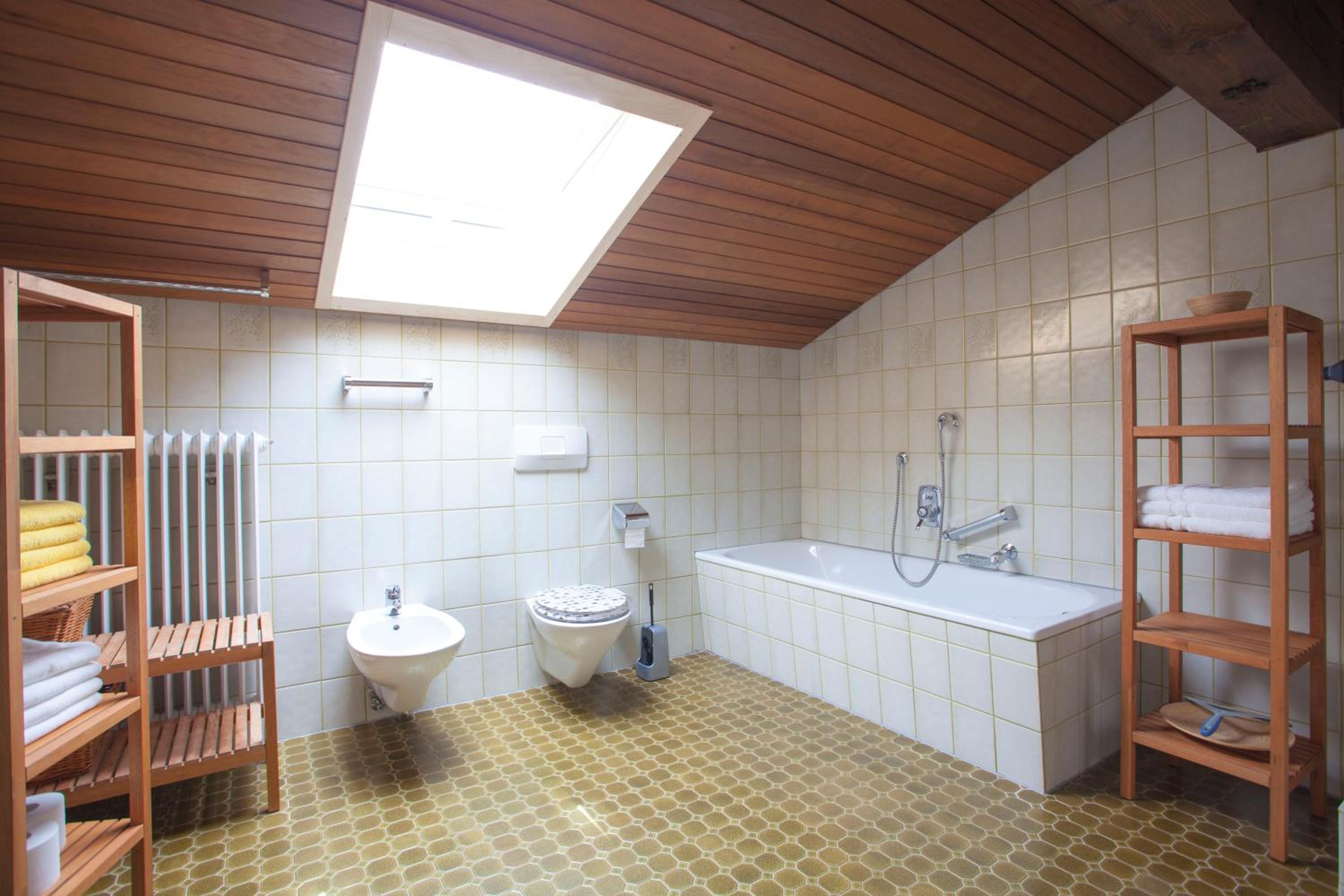 Two-Bedroom Apartment with Balcony photo 2
