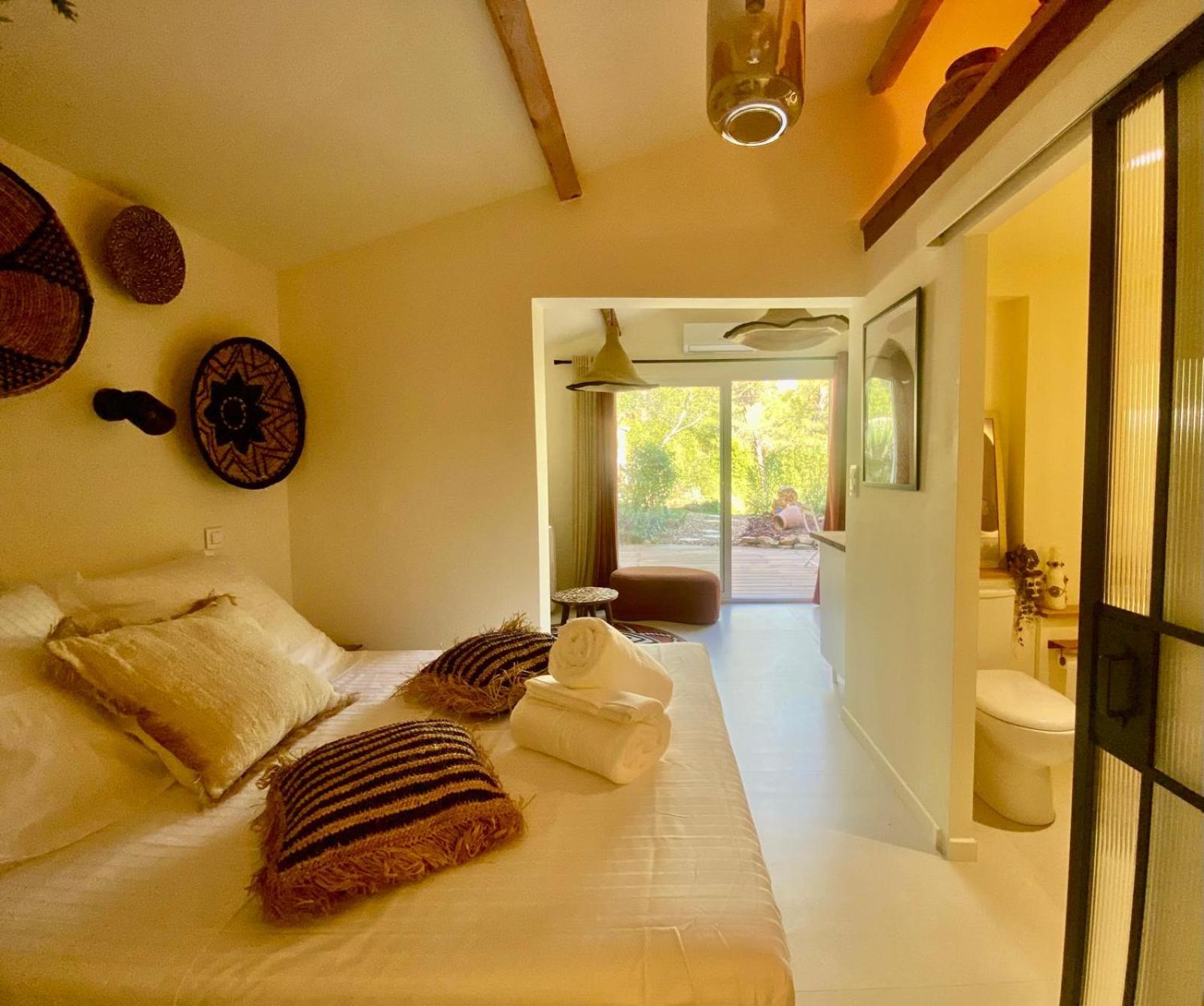 One-Bedroom Apartment with Terrace