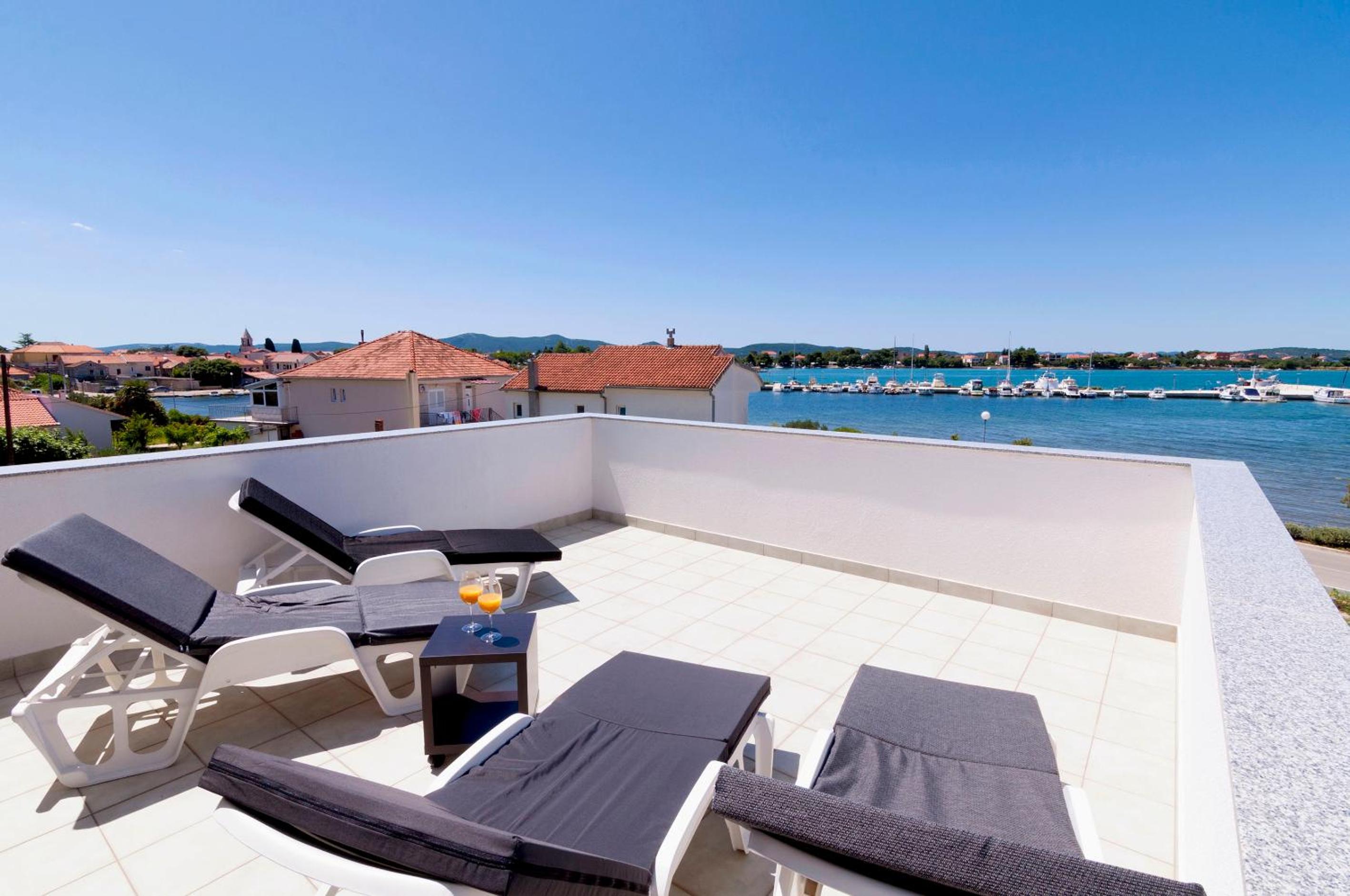 Duplex Two-bedroom Apartment with Terrace and Sea View photo 2