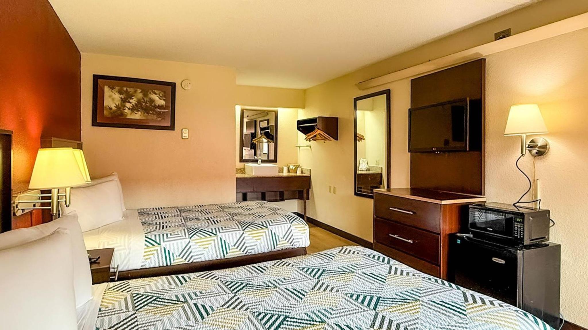 Deluxe Quadruple Room - Smoking