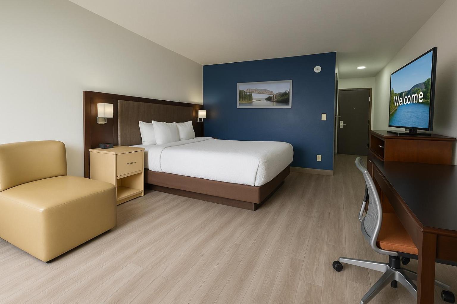 King Room with River View - Non-smoking - Photo 1