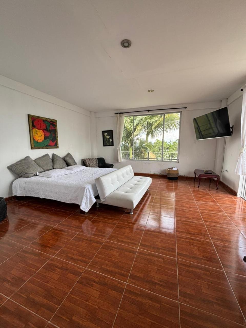 King Suite with Balcony photo 1