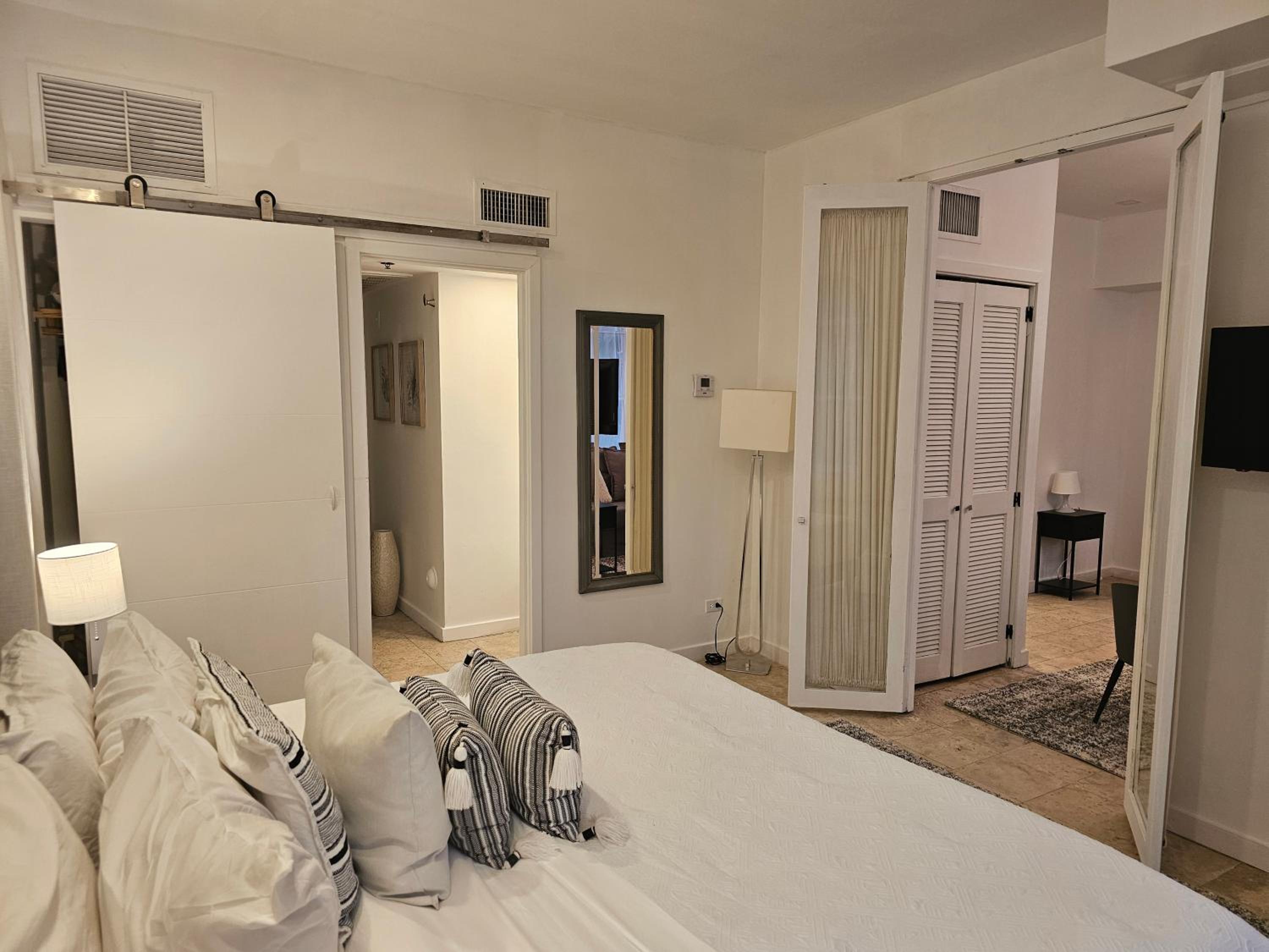Deluxe One-Bedroom Apartment with City View