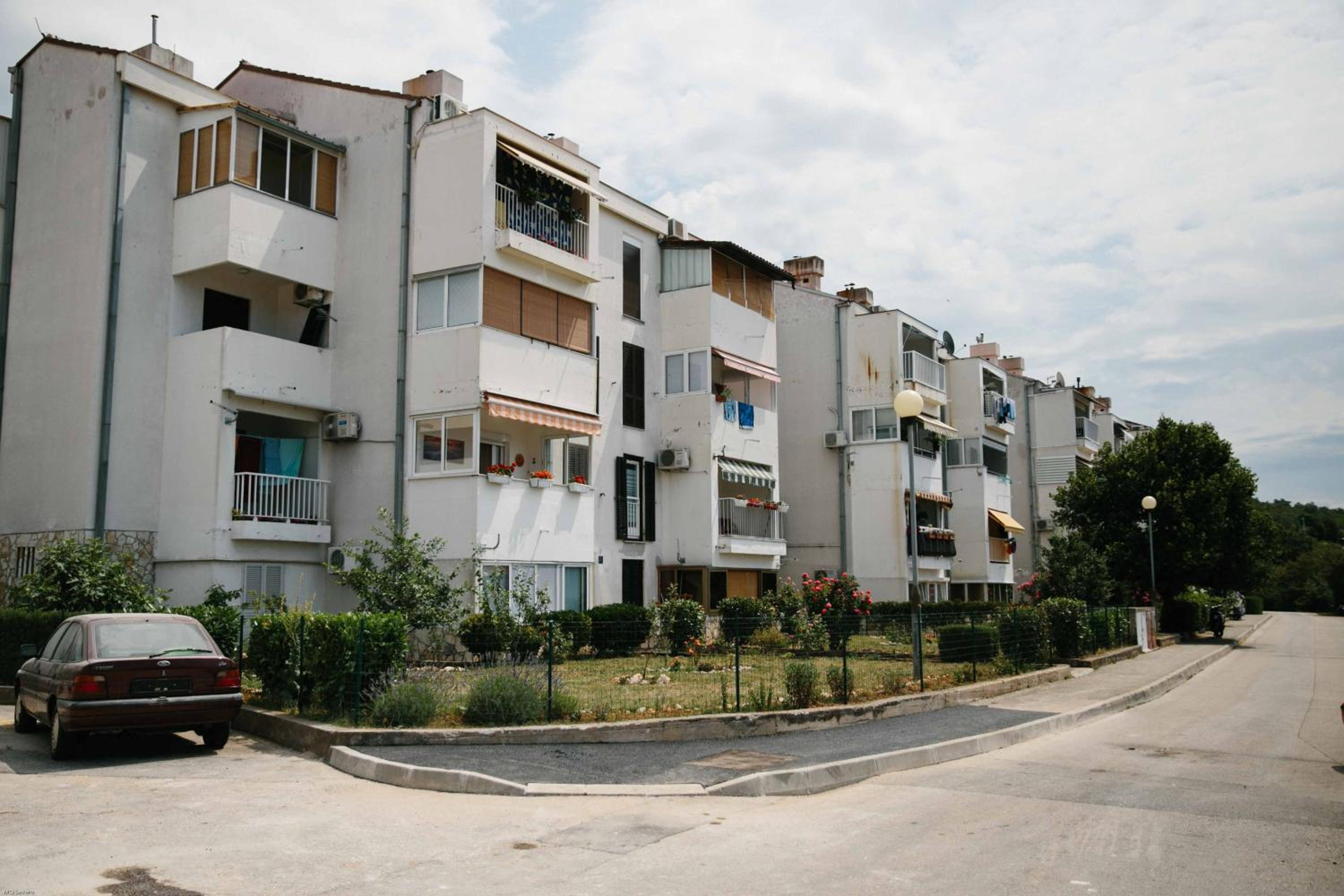 Apartment - Ground Floor photo 2