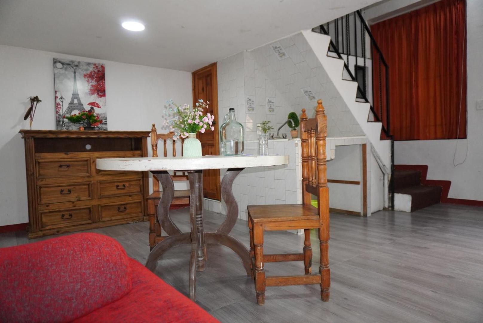 Apartment - Split Level photo 2