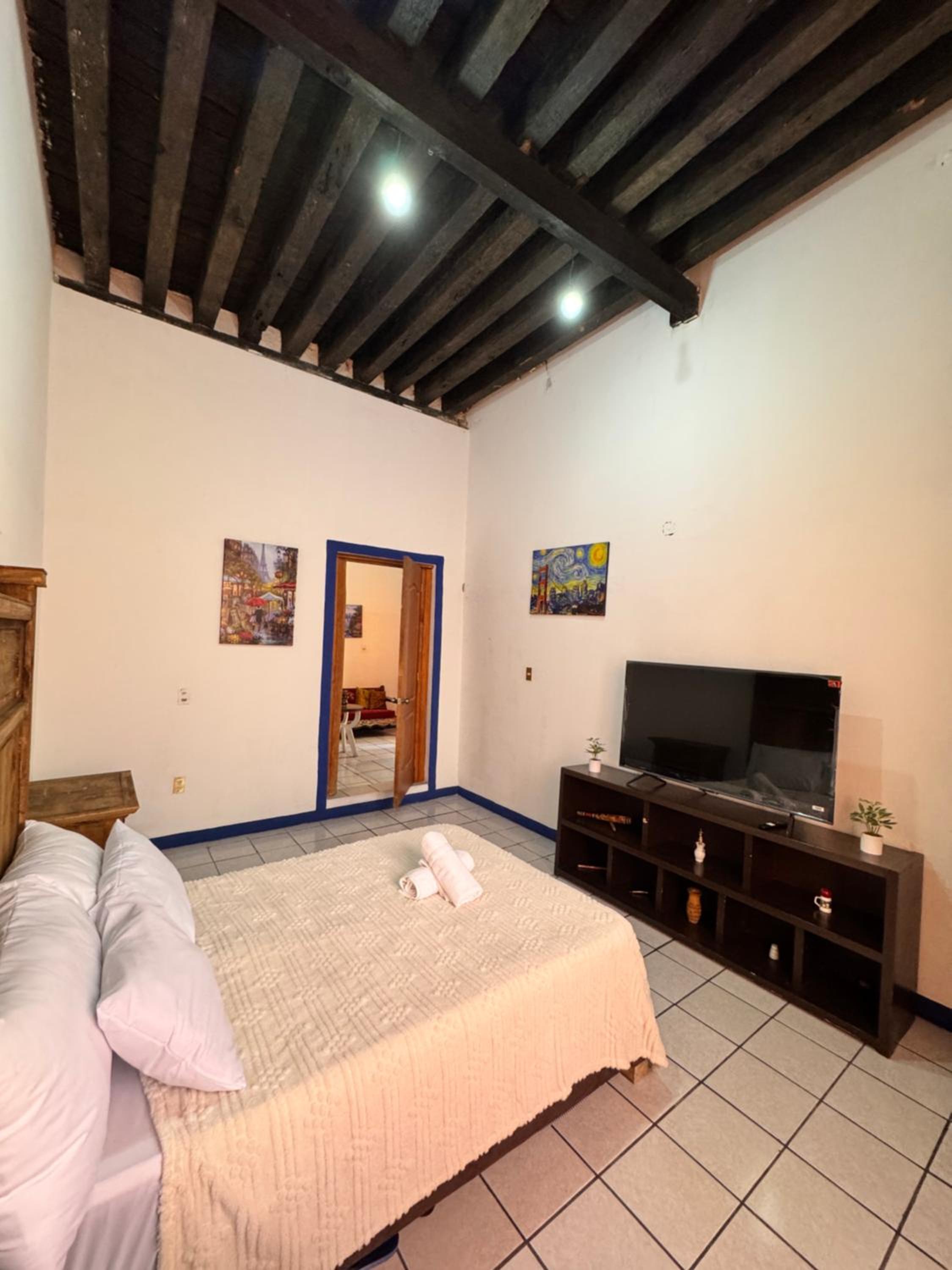 One-Bedroom Apartment with Balcony photo 1