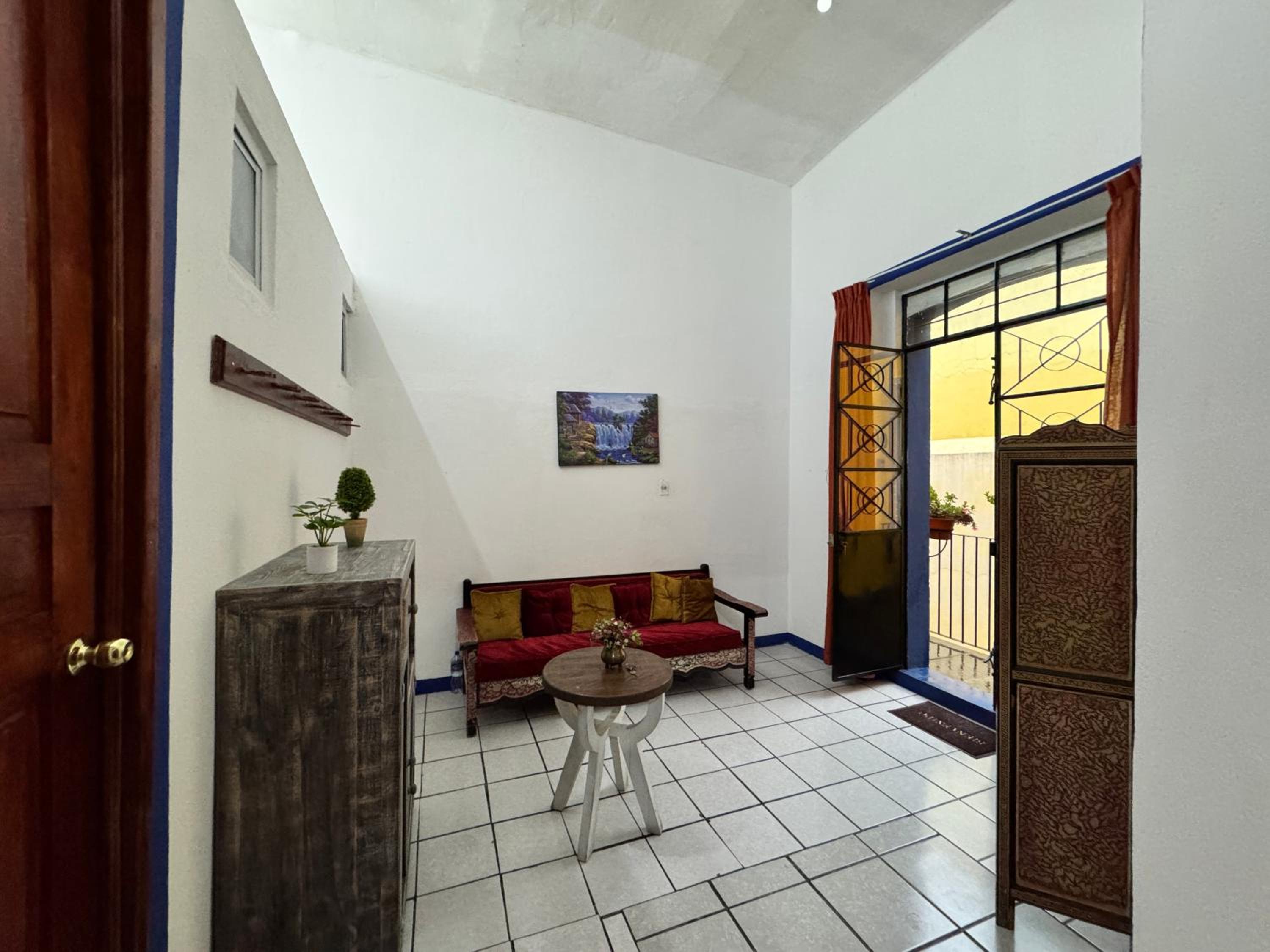 One-Bedroom Apartment with Balcony photo 2
