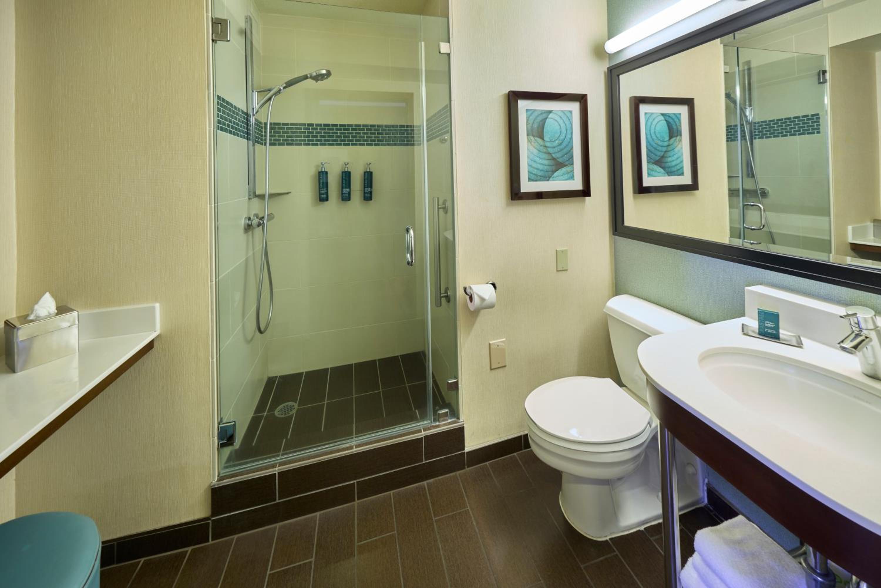 King Room with City View - Lounge Lanai - Photo 4