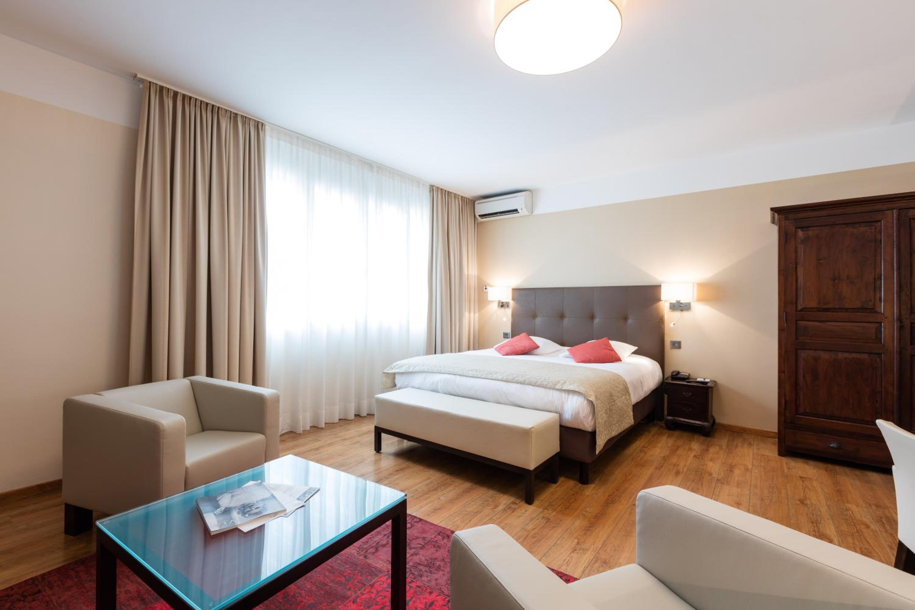 Grand Deluxe Double Room - Photo 4