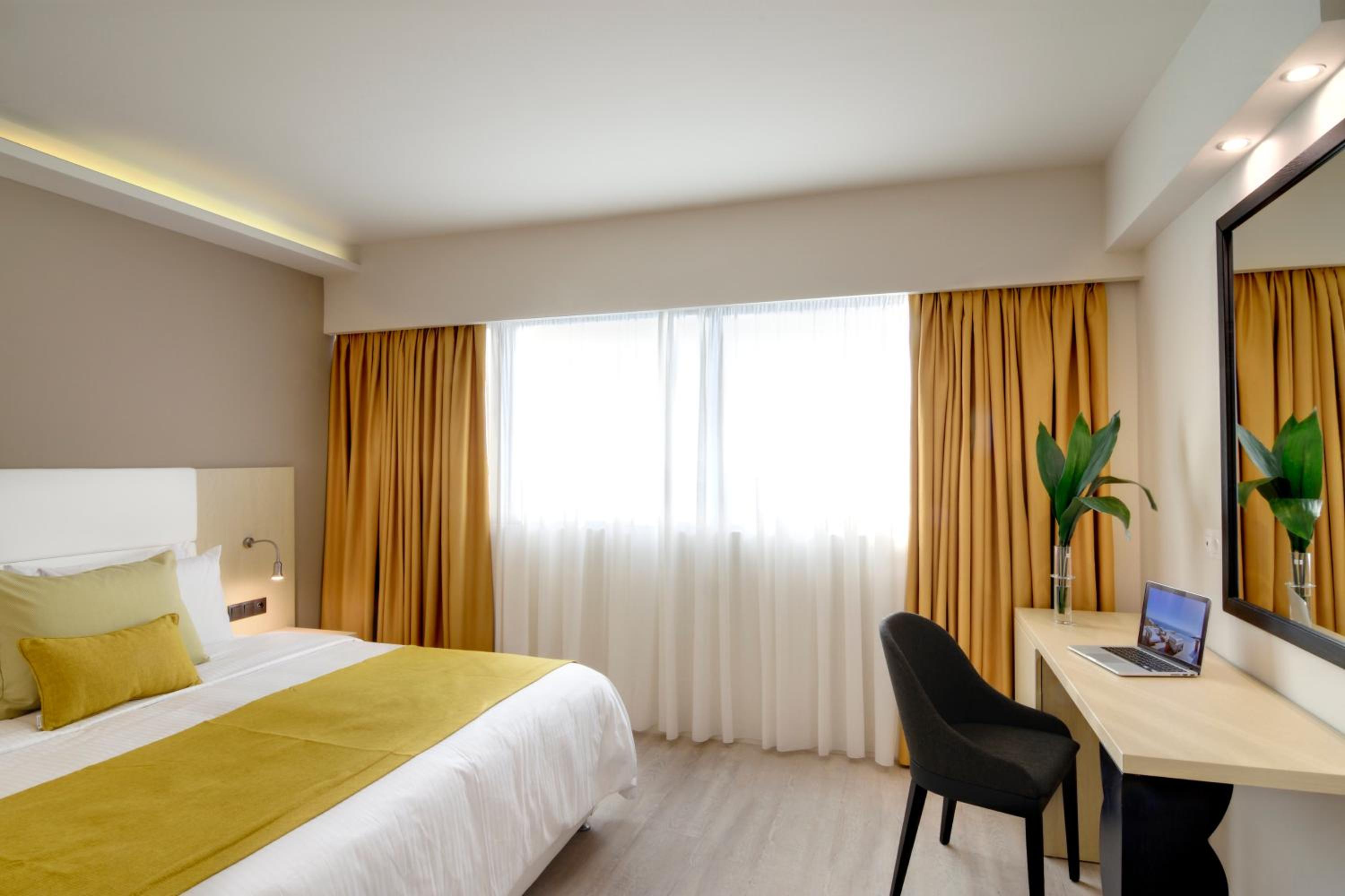 Standard Double or Twin Room photo 2