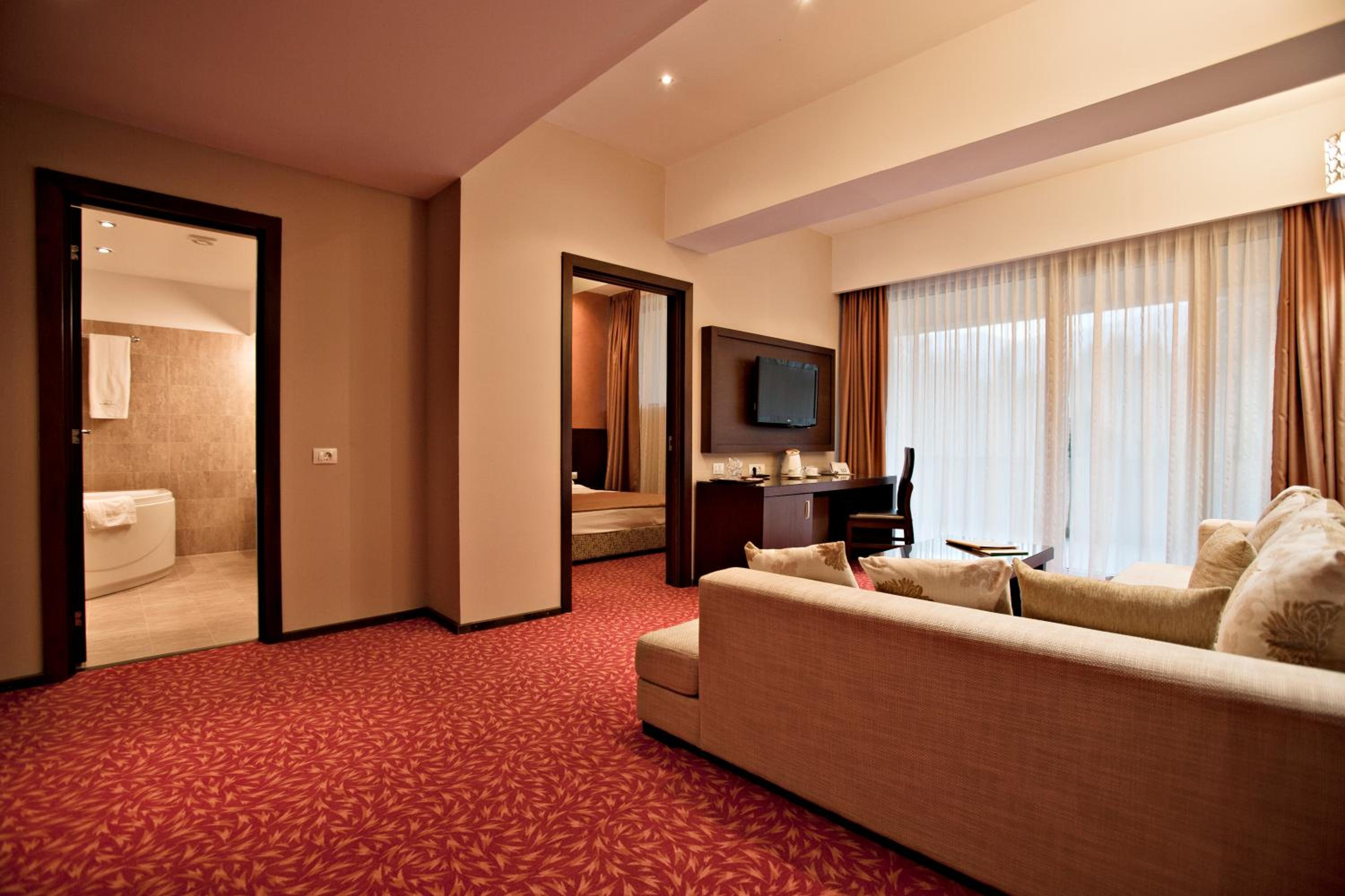 Junior Suite with Spa Access photo 2