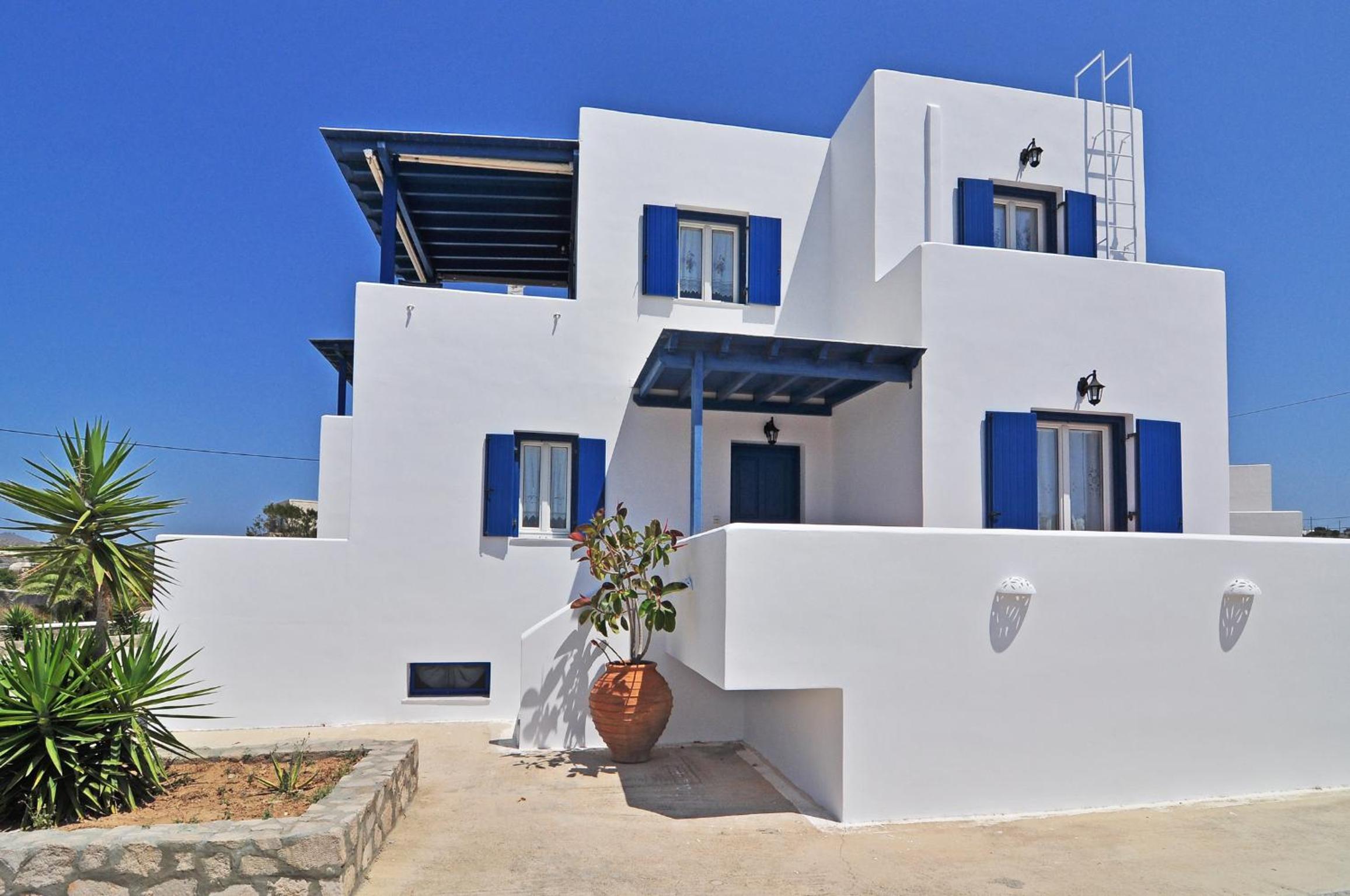 Two-Bedroom House photo 2