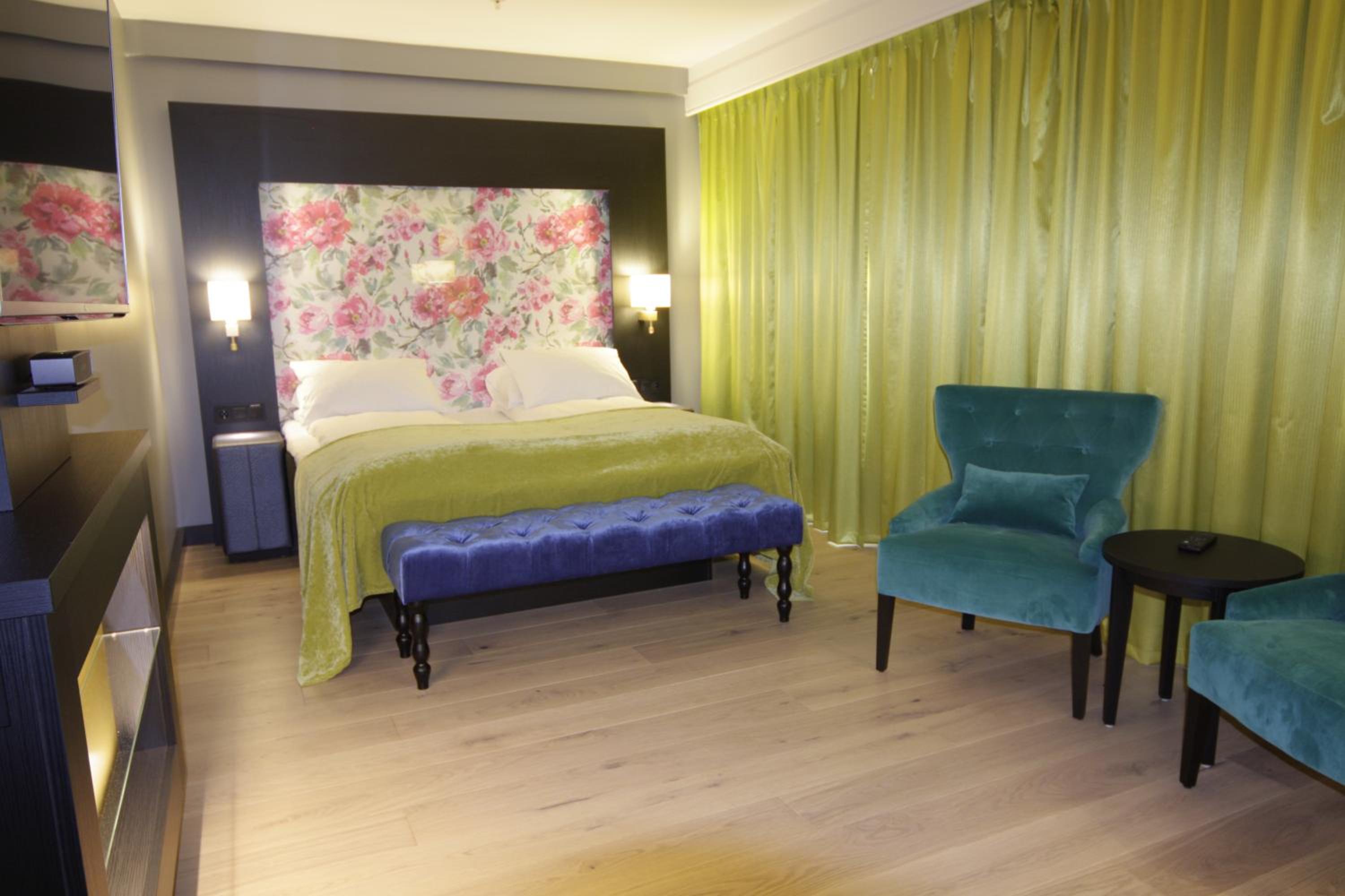 Superior Double or Twin Room - Photo 3