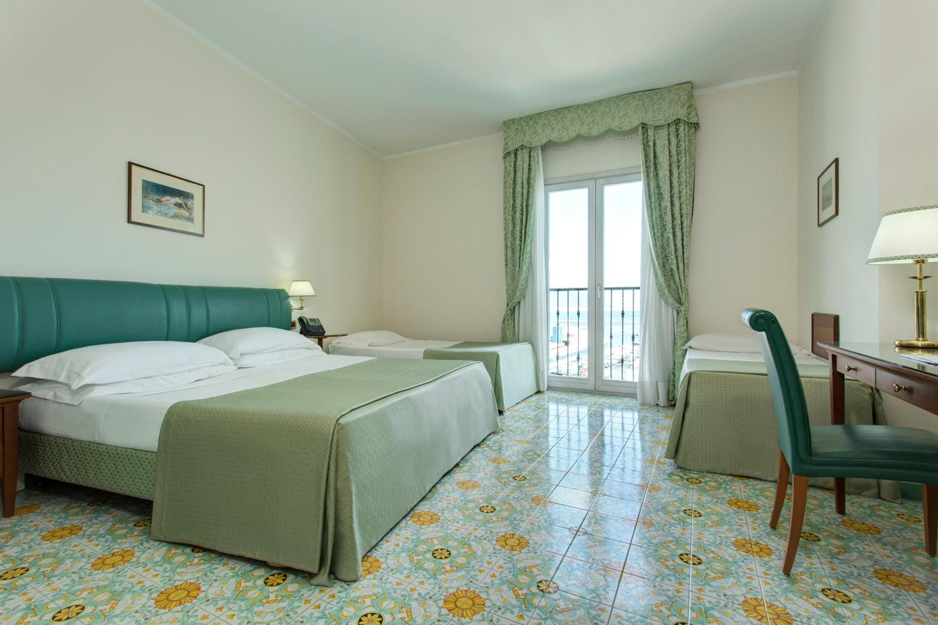 Quadruple Room with Partial Sea View