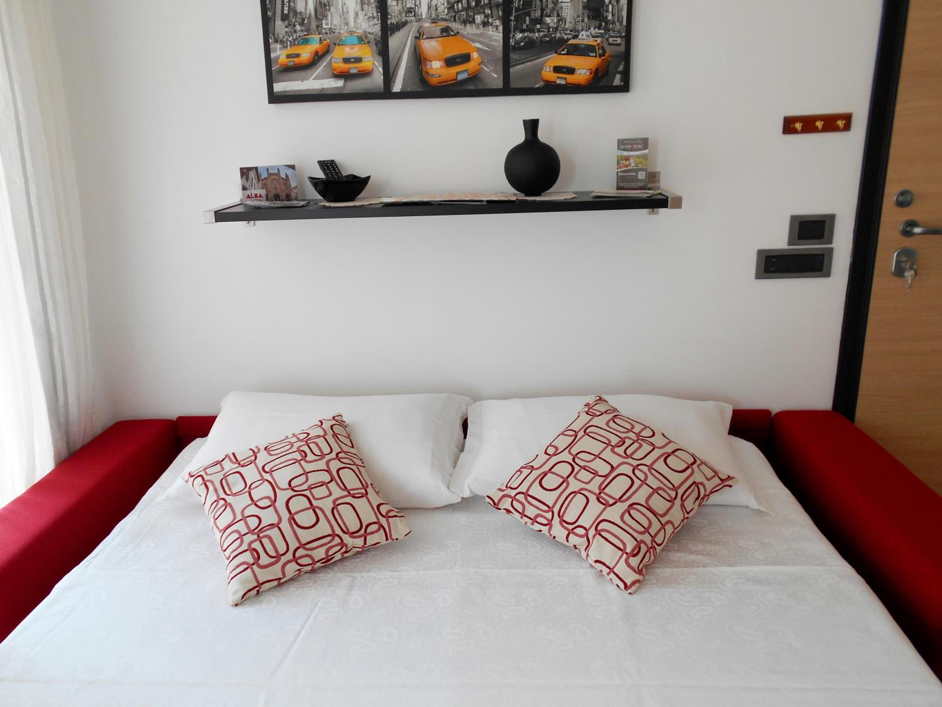 Apartment photo 1