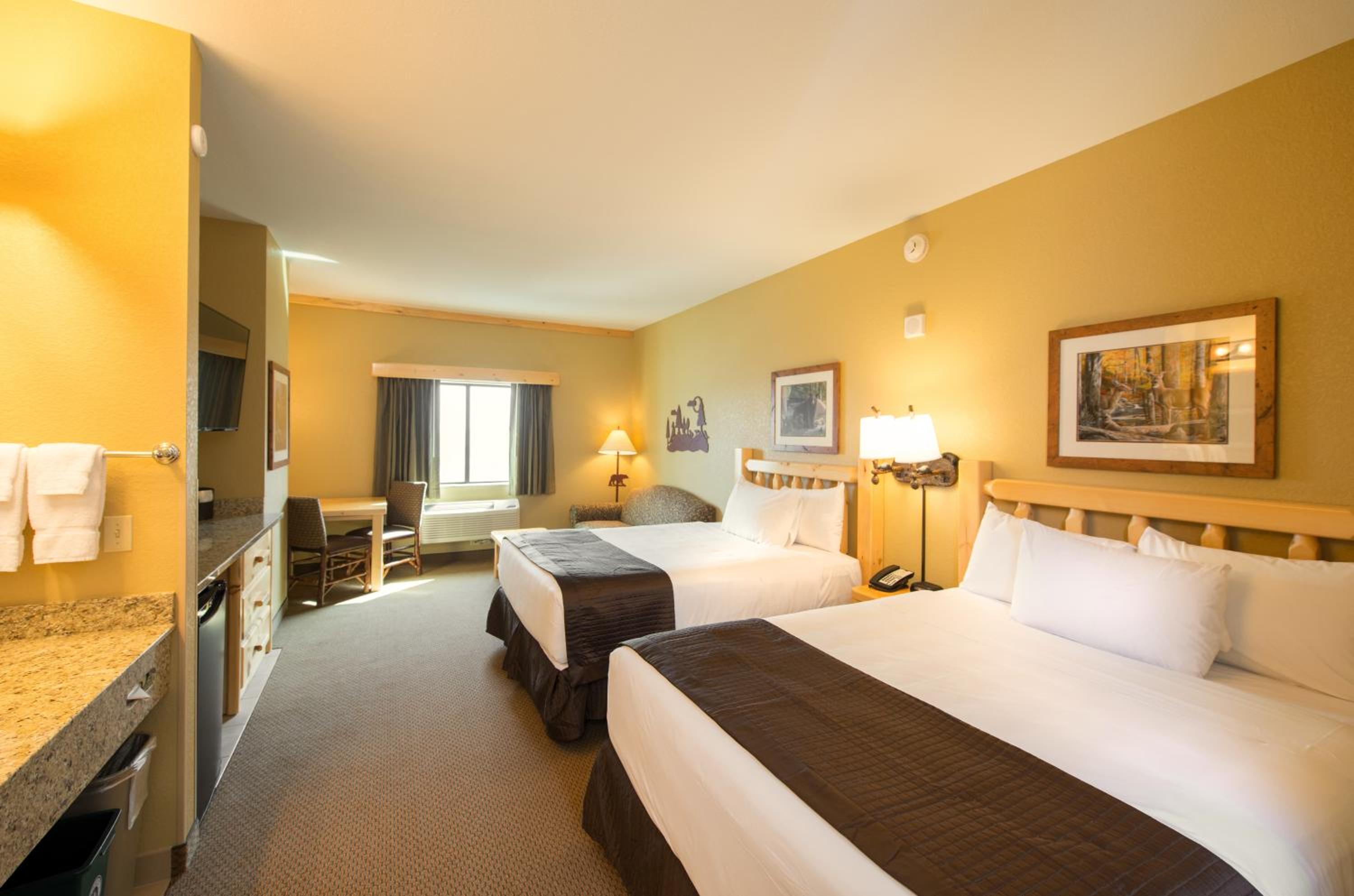 Grand Bear Suite - Water Park Included  photo 1