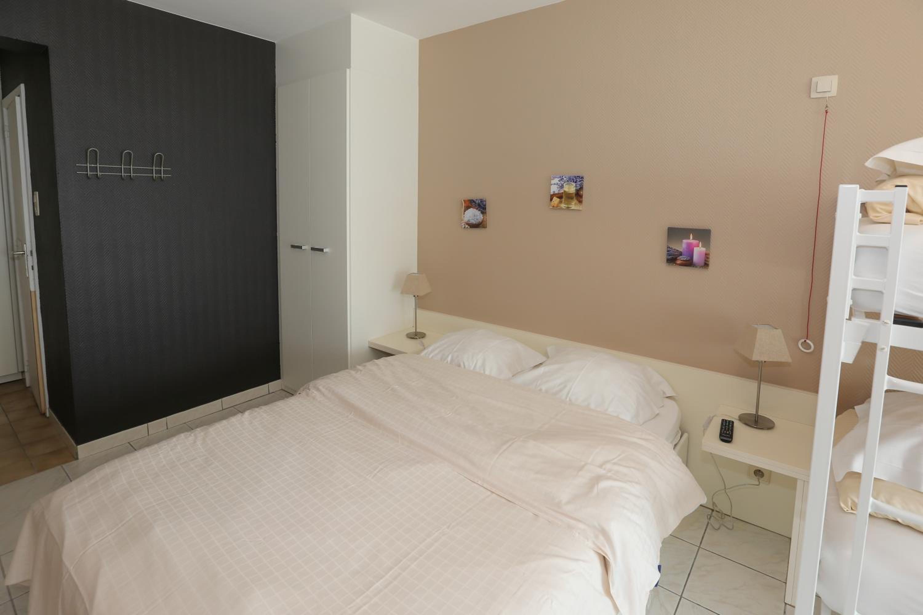 Quadruple Room with Sea View - Photo 1