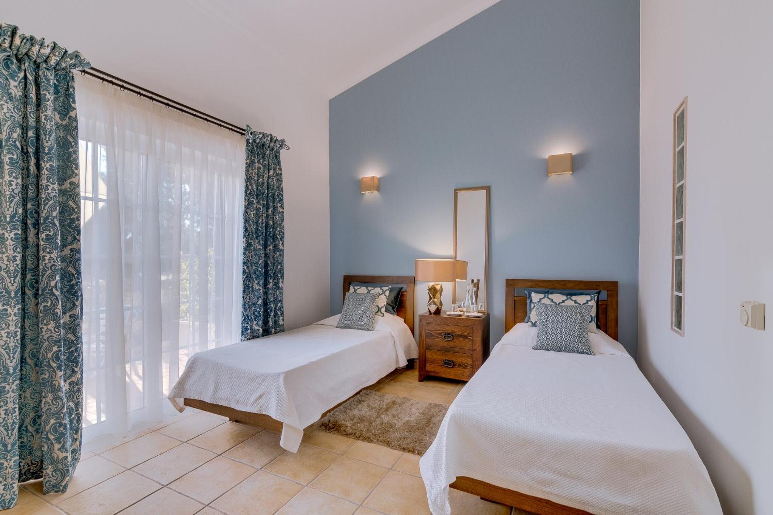 Twin Suite