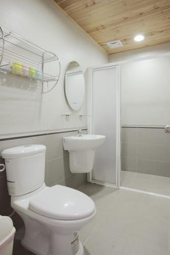Quadruple Room with Mountain View photo 1