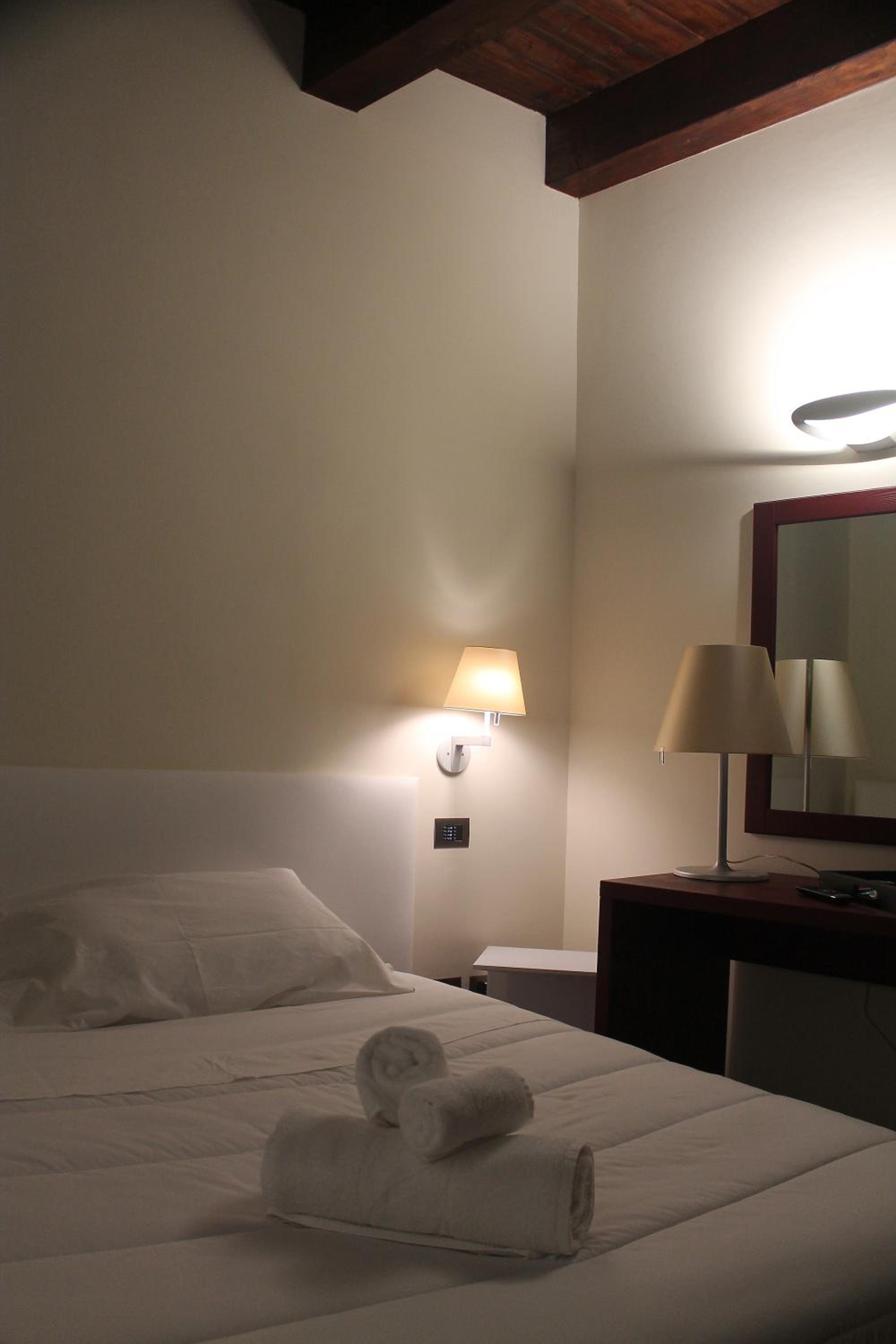 Single Room photo 3