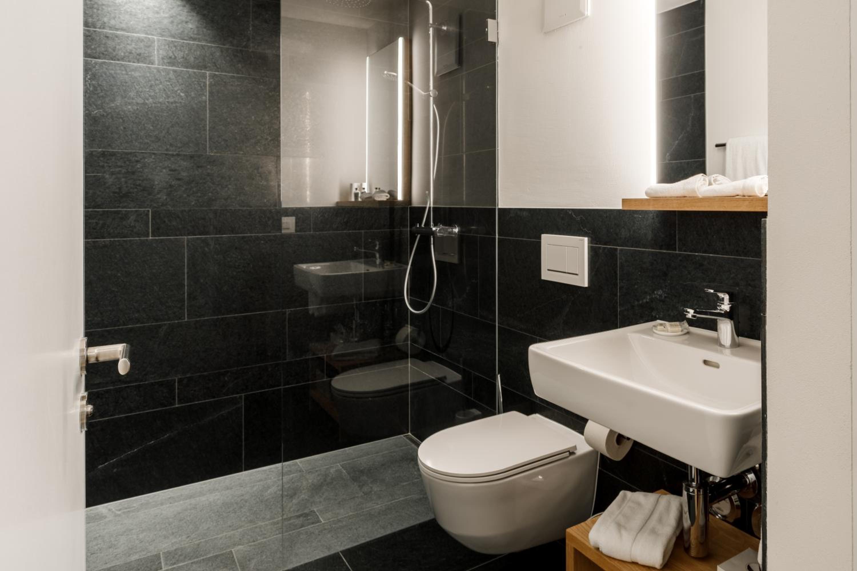 Superior One-Bedroom Apartment with Balcony