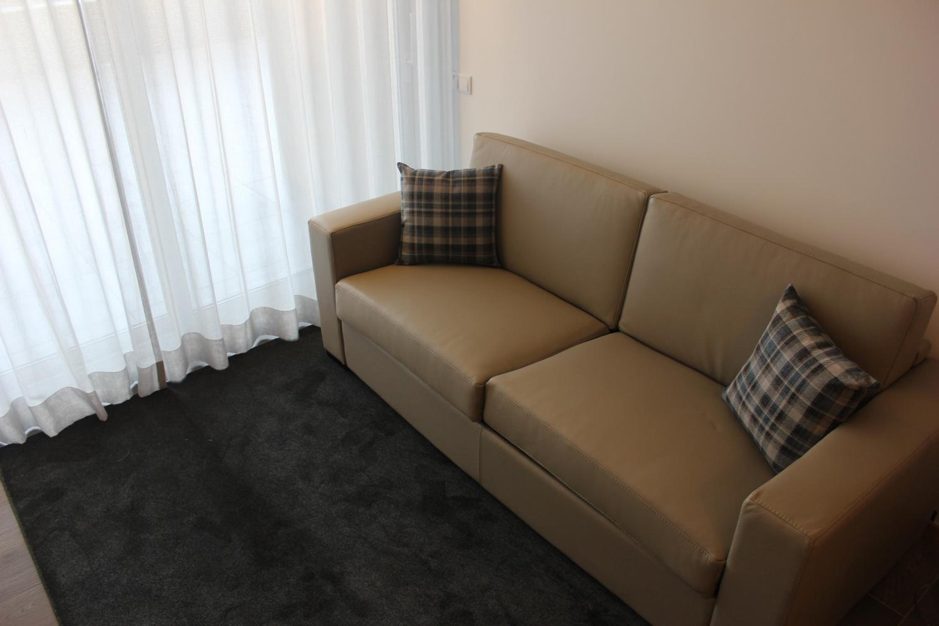 One-Bedroom Apartment - Photo 31