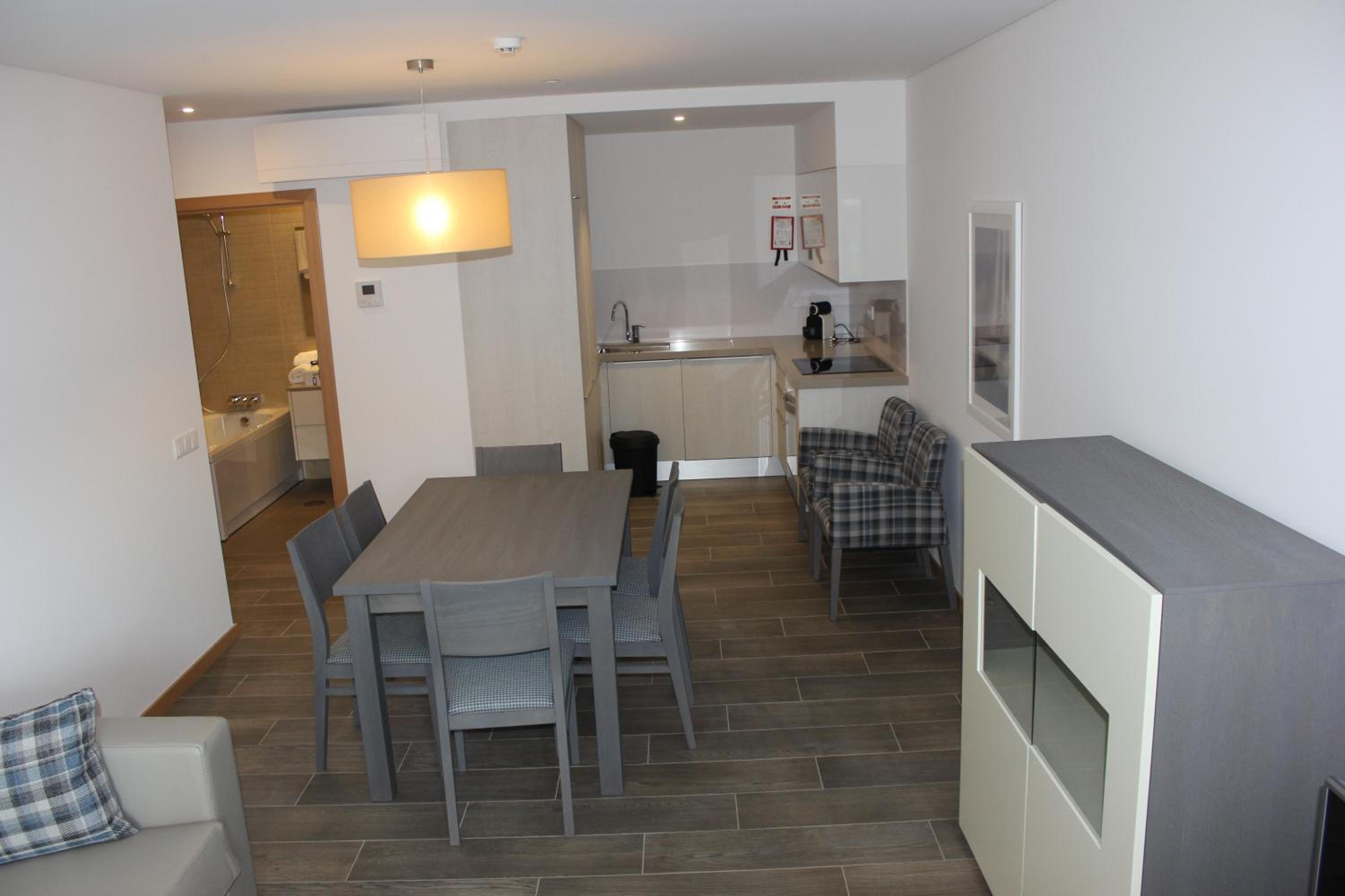One-Bedroom Apartment - Photo 1